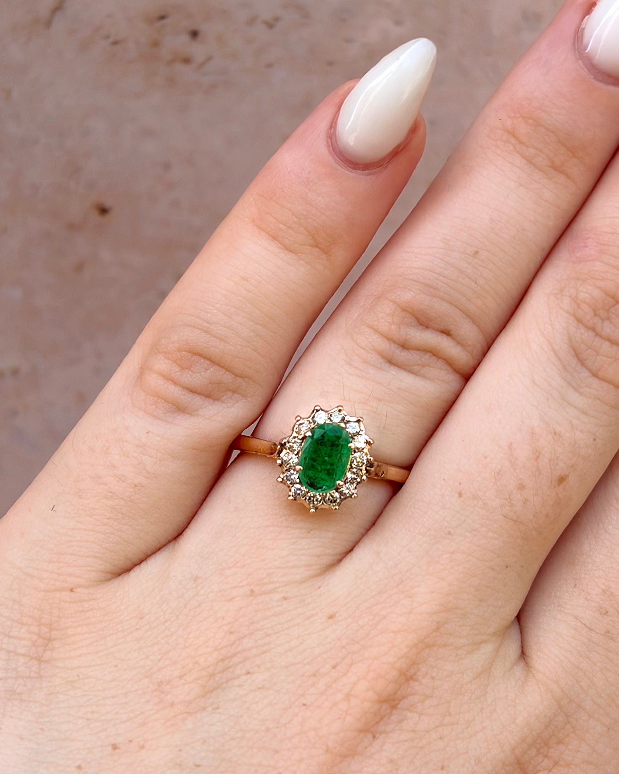 Emerald Daisy Ring 0.48 Carat & Diamonds 0.28 Carat "Cassandre"