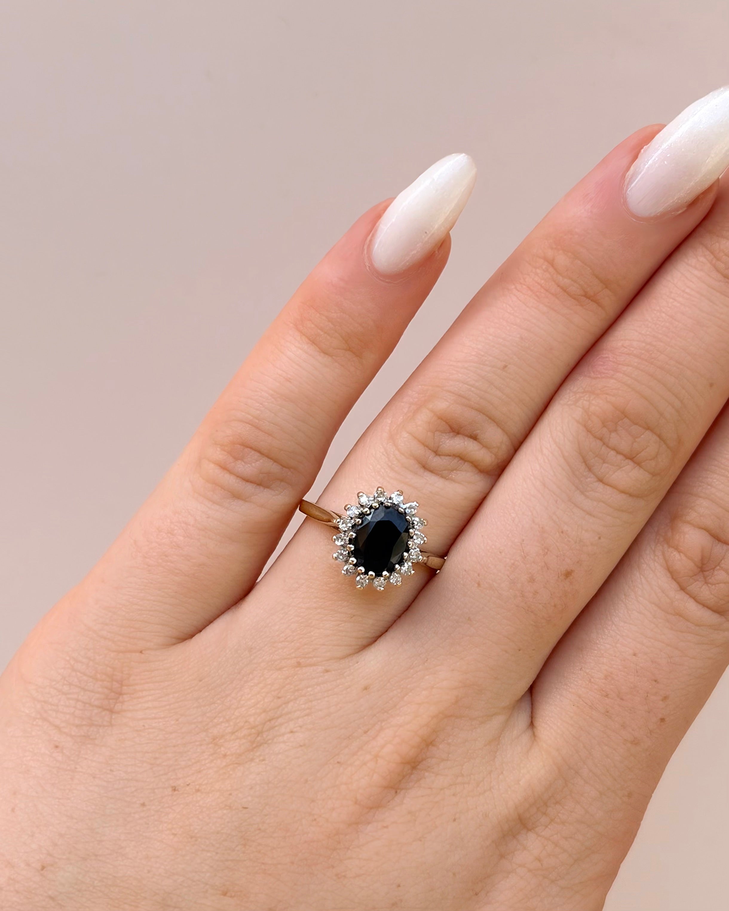 Bague Marguerite Saphir 1.50 carat & Diamants "Gabriella"