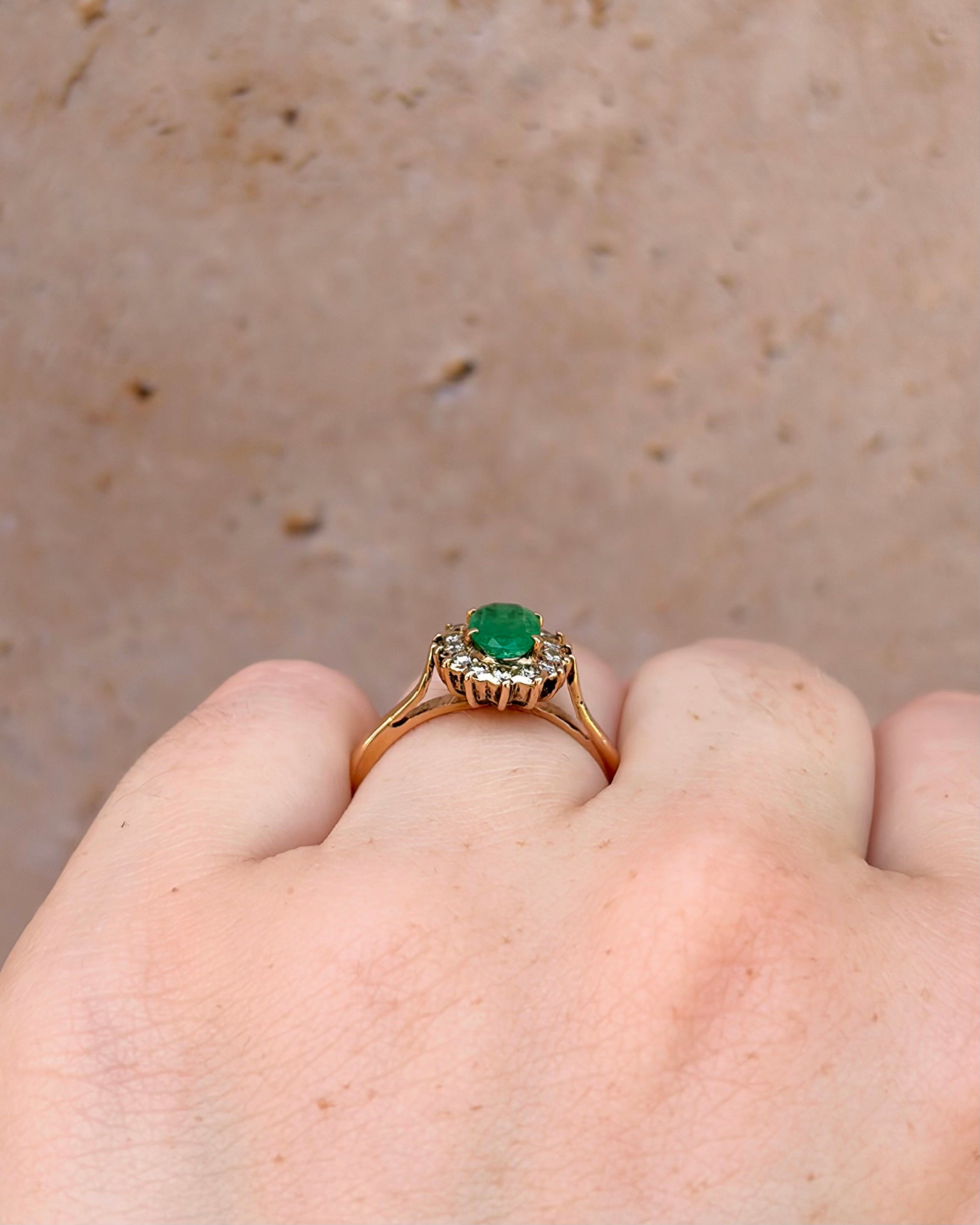 Emerald Daisy Ring 0.48 Carat & Diamonds 0.28 Carat "Cassandre"