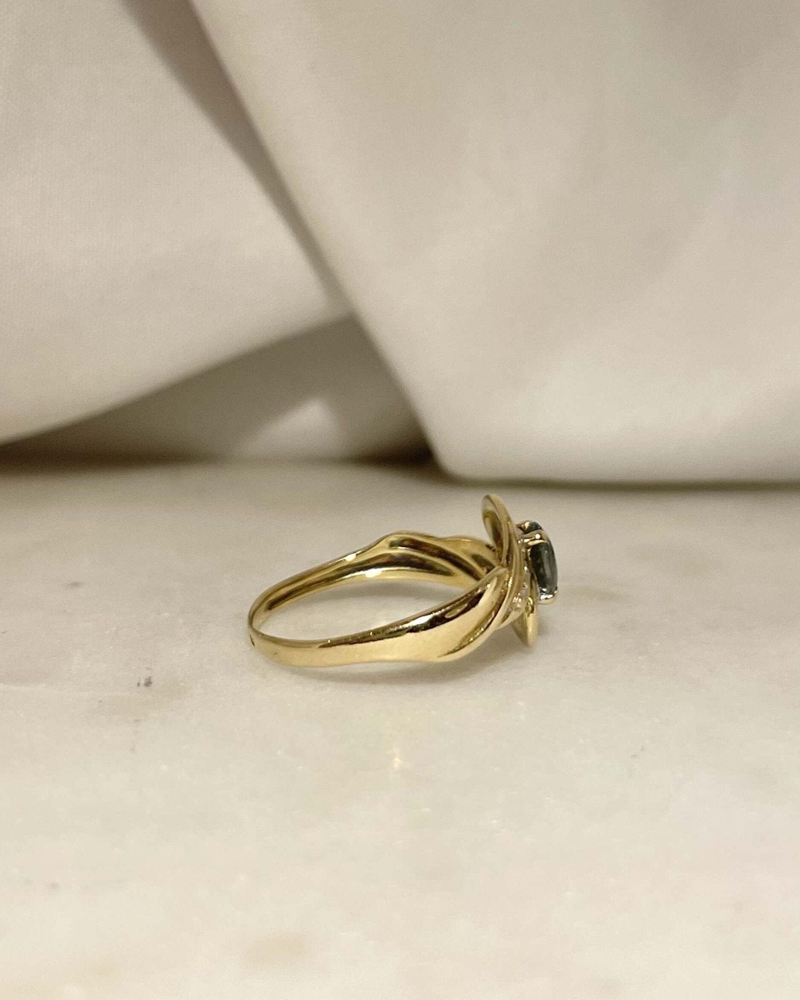 Tourbillon Saphir 0.55 carat "Finelle" - Elliade Paris