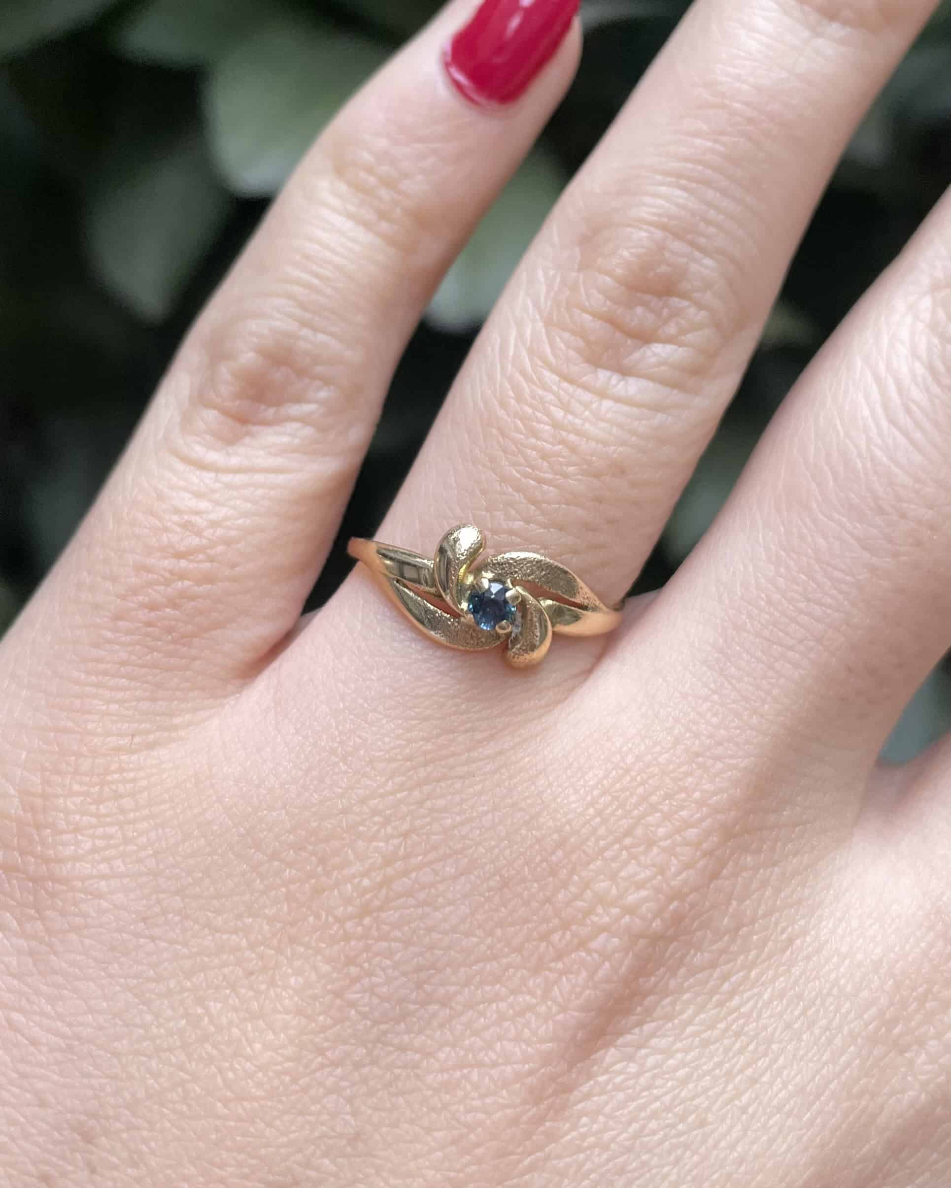 Bague Tourbillon Saphir "Magnolia"