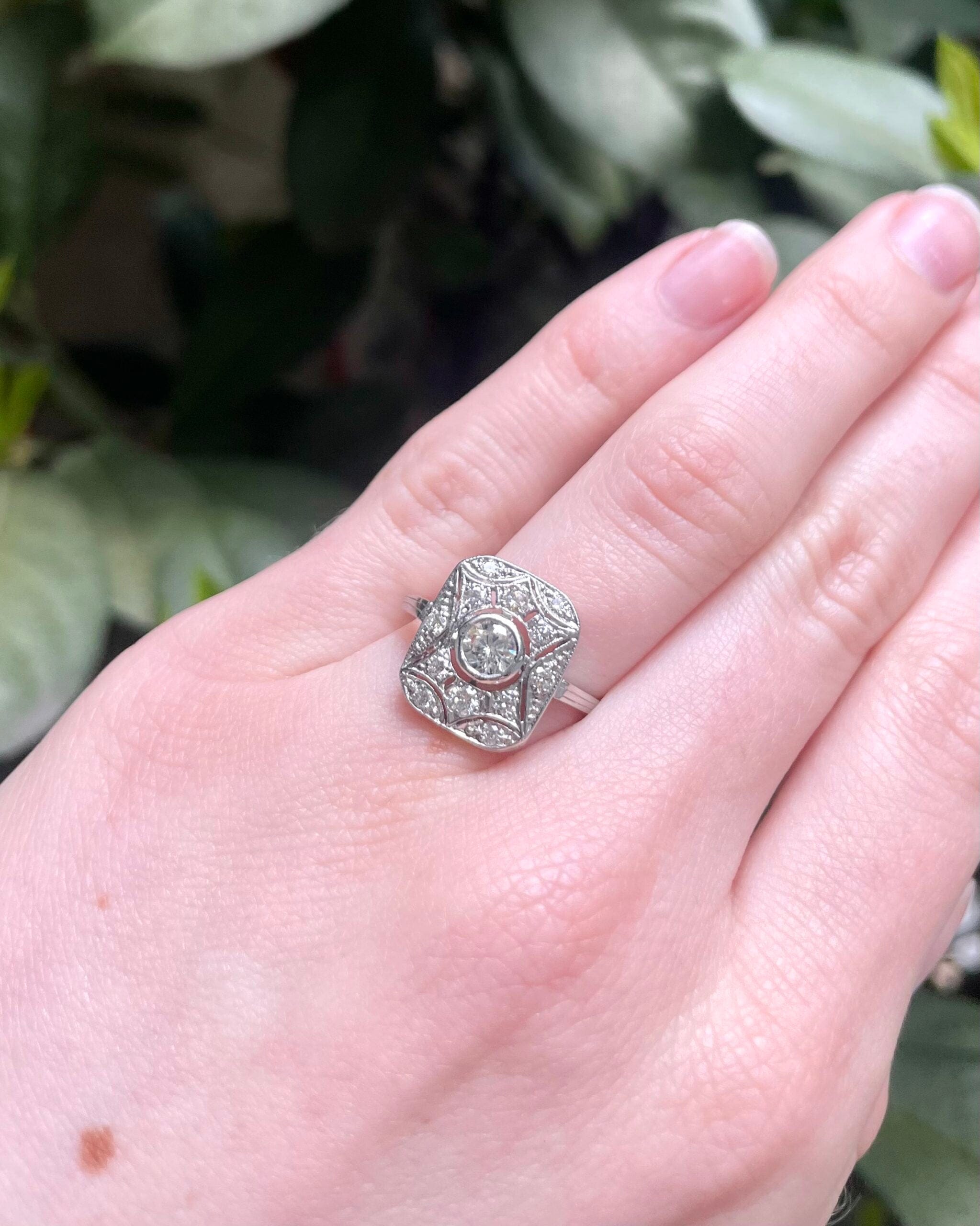 Art Deco style ring with 0.53 carat diamonds "Colette"