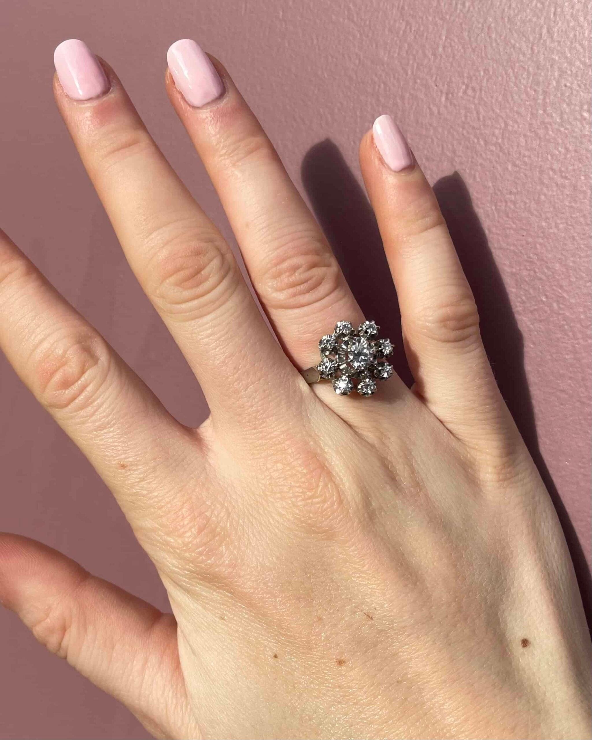 Bague Vintage Marguerite Diamants 0.80 carat "Melissane" - Elliade Paris