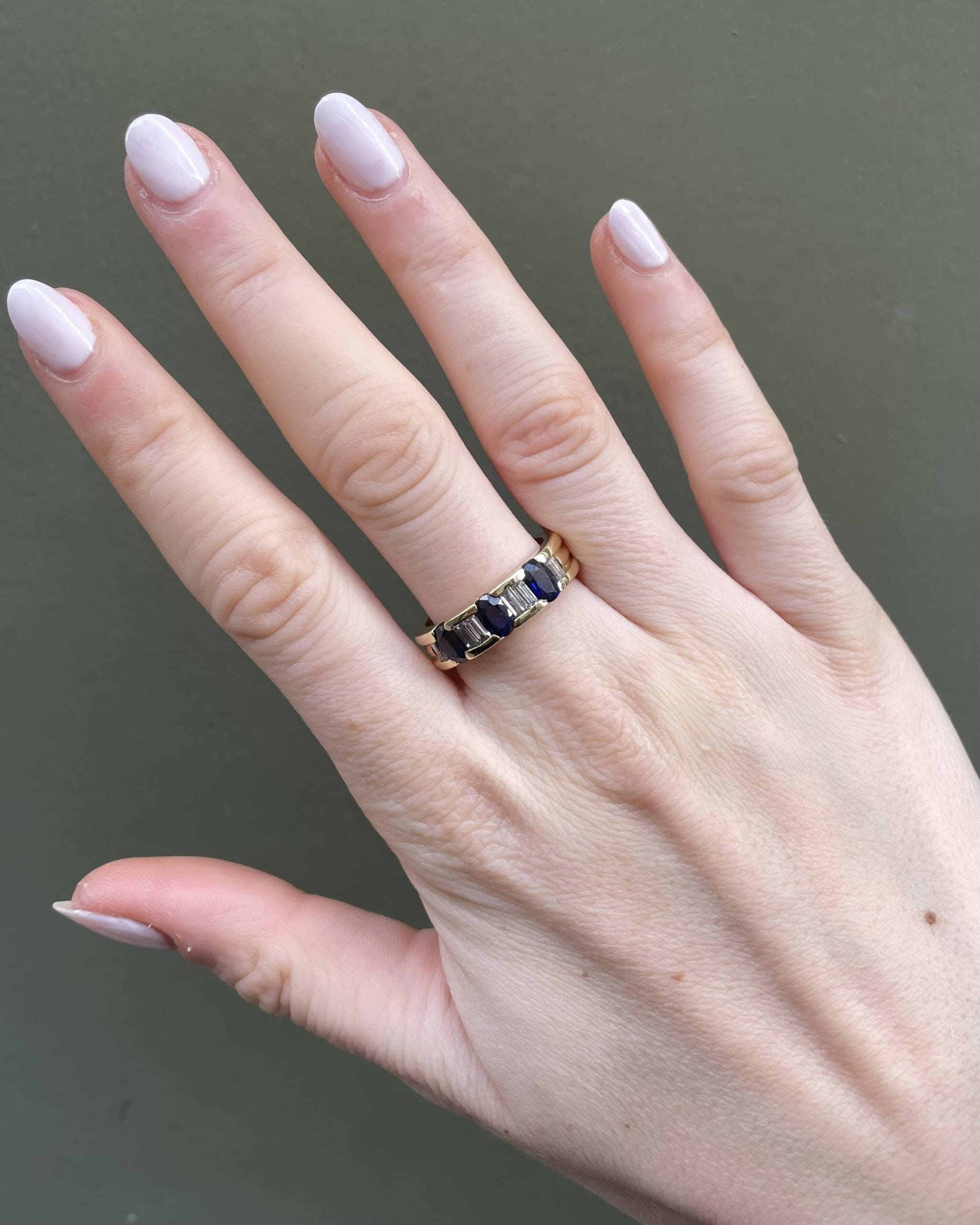 Bague Jonc Saphirs 1.80 carat, Diamants & Or 10.31 g "Bertille"