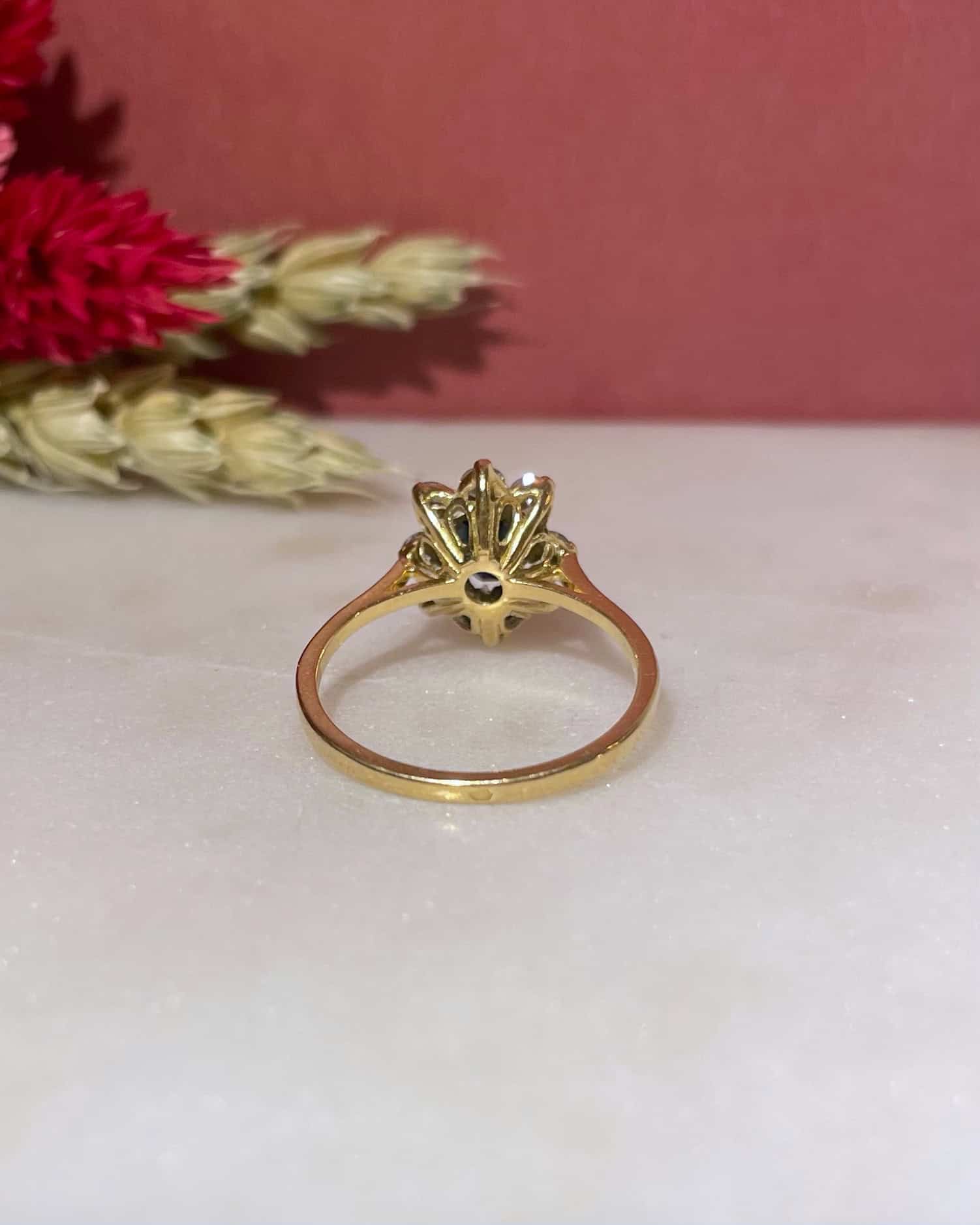 Bague Marguerite Saphir 0.60 carat & Diamants "Selina"
