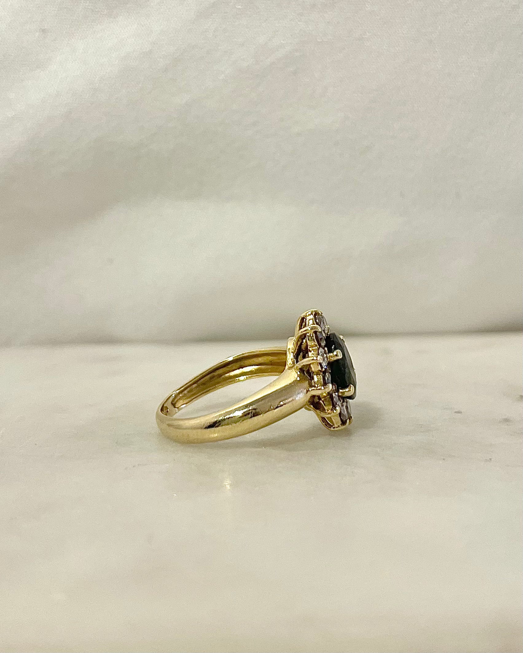 Bague Marguerite Saphir 1.65 carat &amp; Diamants "Céleste"