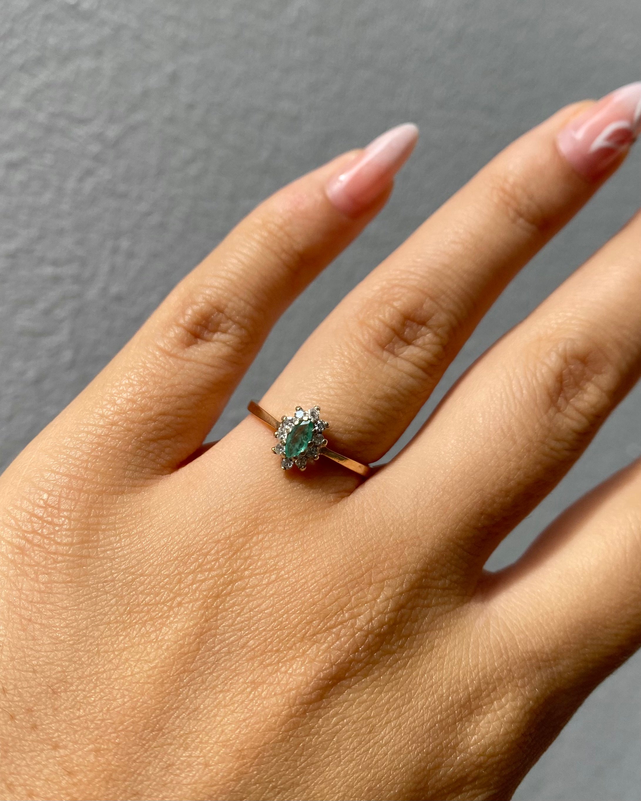 Bague Marguerite Emeraude 0.25 carat &amp; Diamants "Alma"