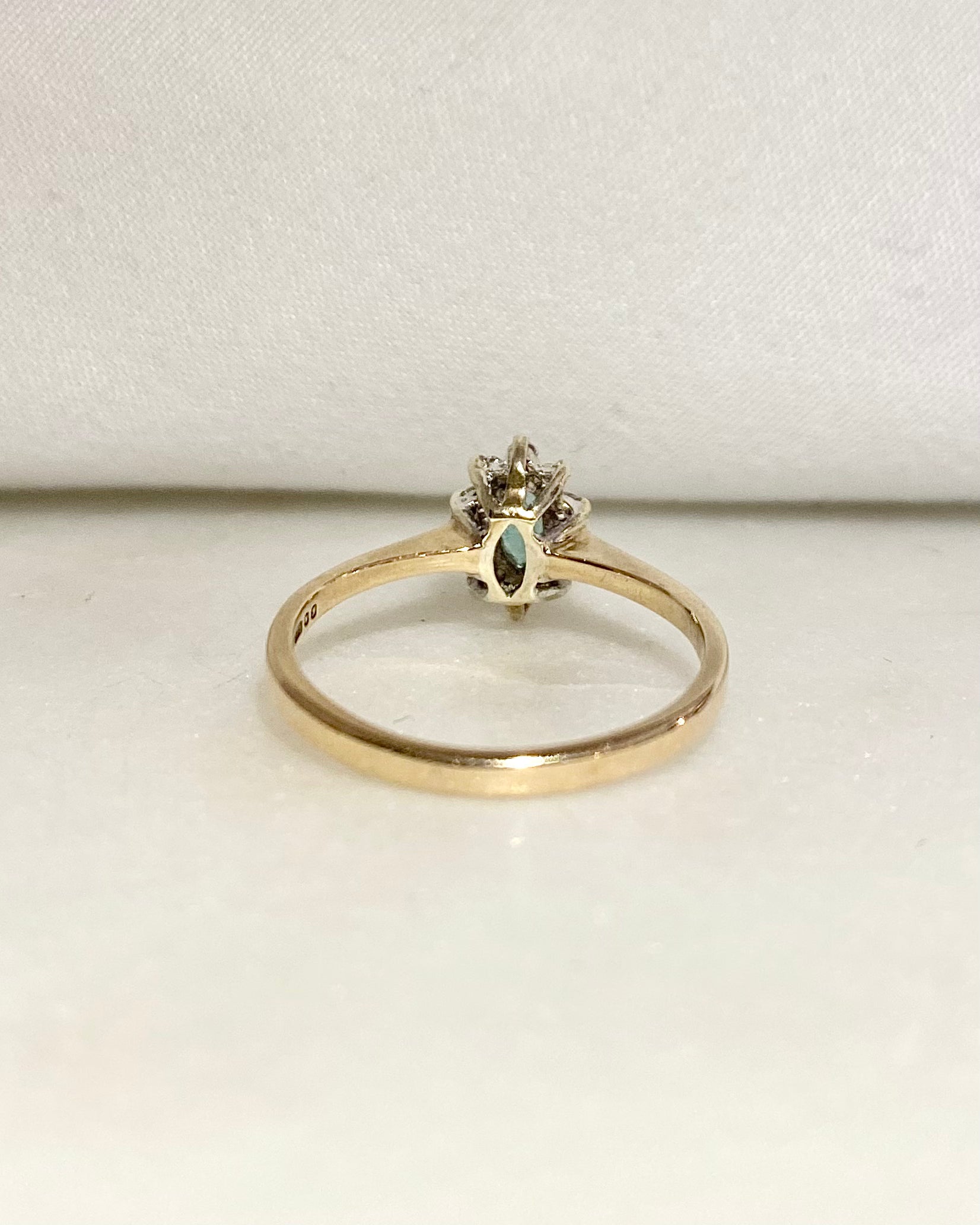 Bague Marguerite Emeraude 0.25 carat &amp; Diamants "Alma"