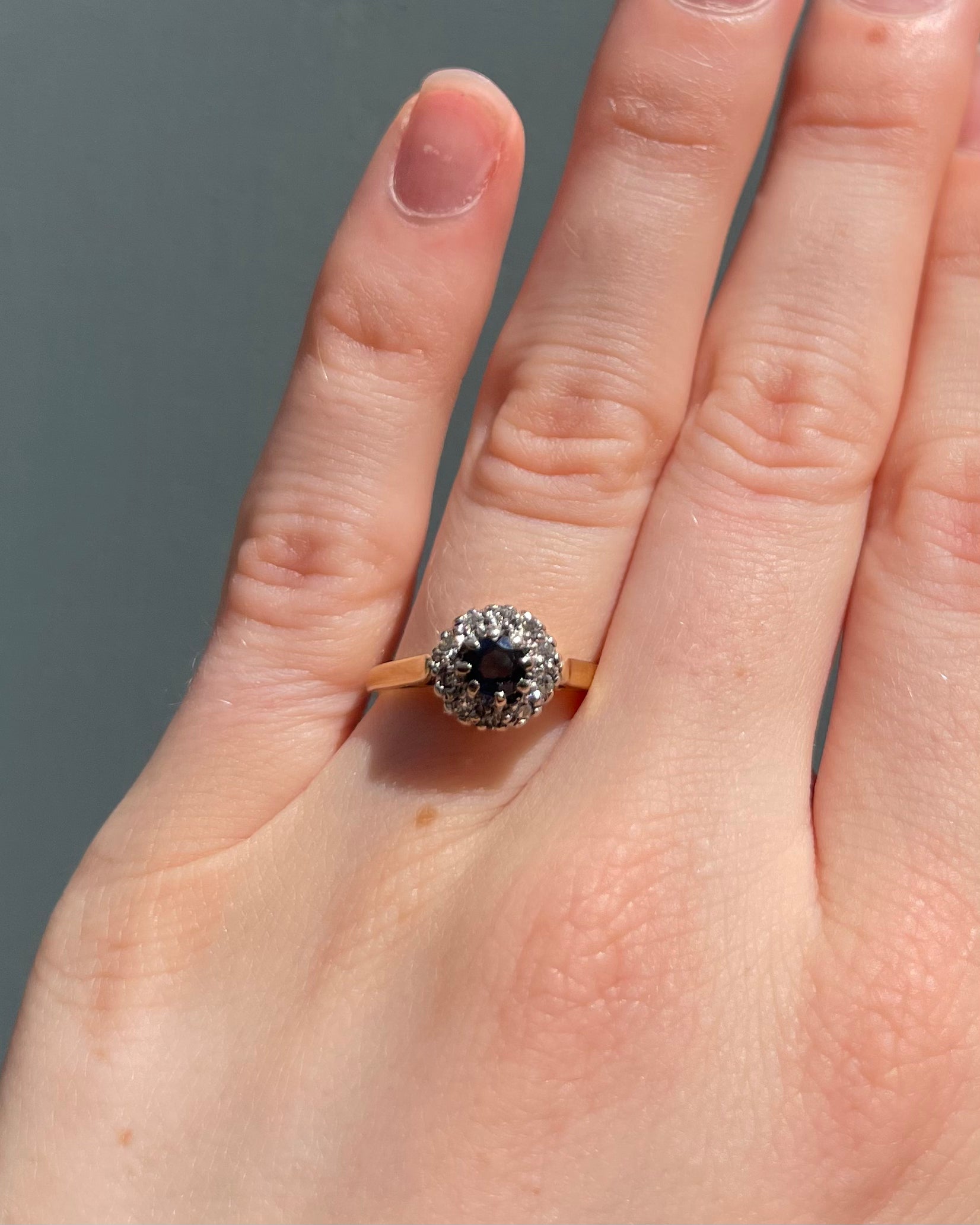 Bague Marguerite Saphir 0.35 carat &amp; Diamants &quot;Adélie&quot;