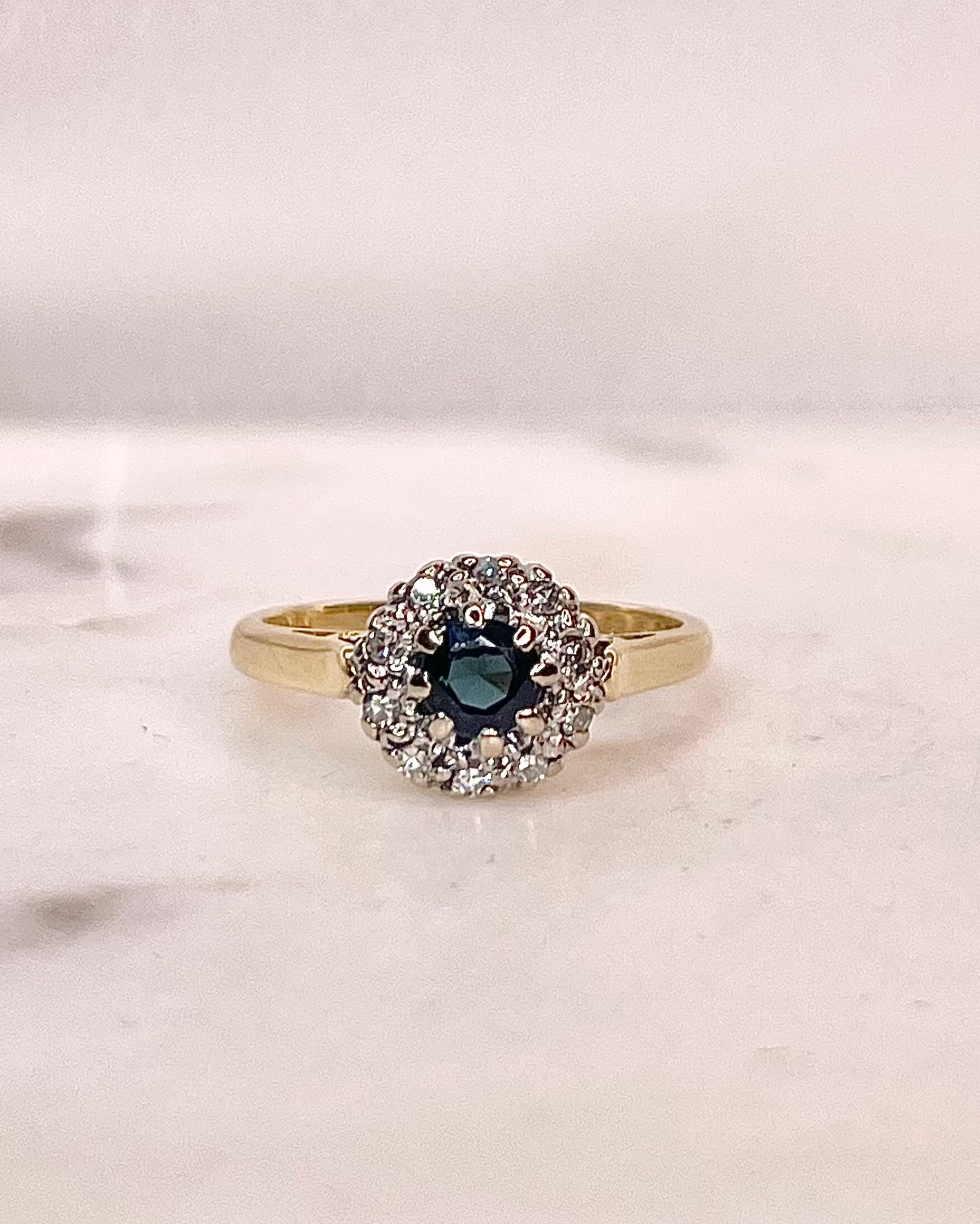 Bague Marguerite Saphir 0.35 carat &amp; Diamants &quot;Adélie&quot;