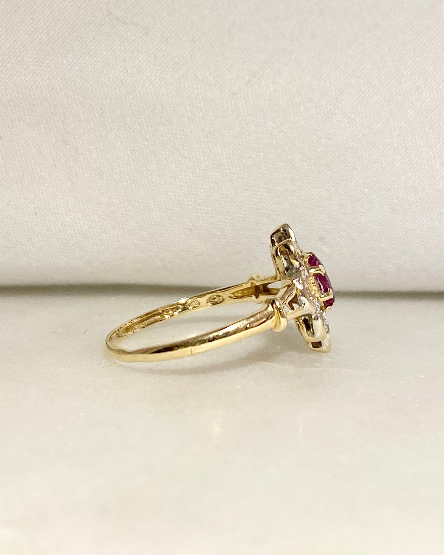 Bague Marguerite Rubis 0.25 carat &amp; Diamants "Rose"
