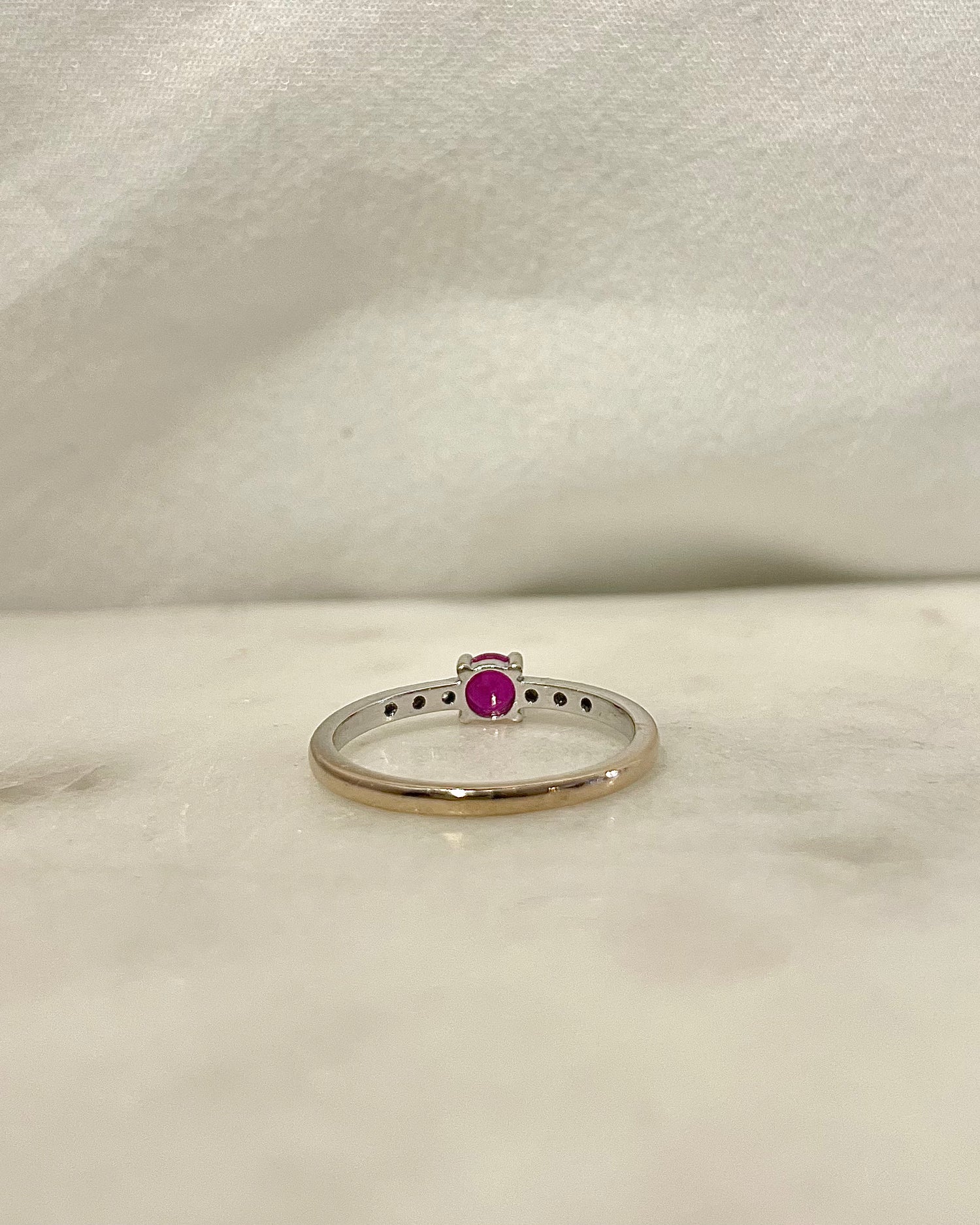 Bague Solitaire Rubis 0.25 carat &amp; Diamants Mauboussin