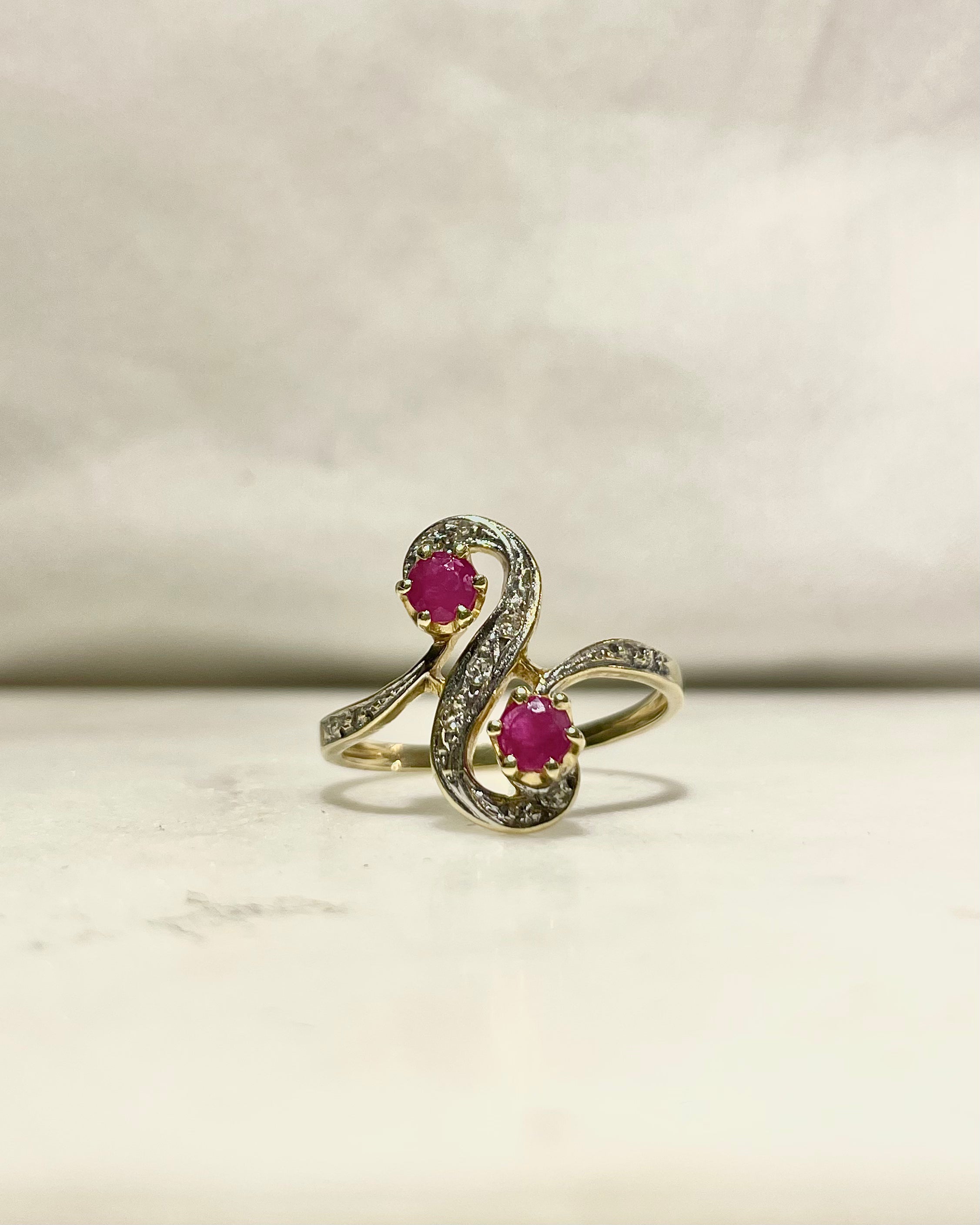 Bague Toi &amp; moi Rubis 0.50 carat &amp; Diamants "Iséna" - Elliade Paris