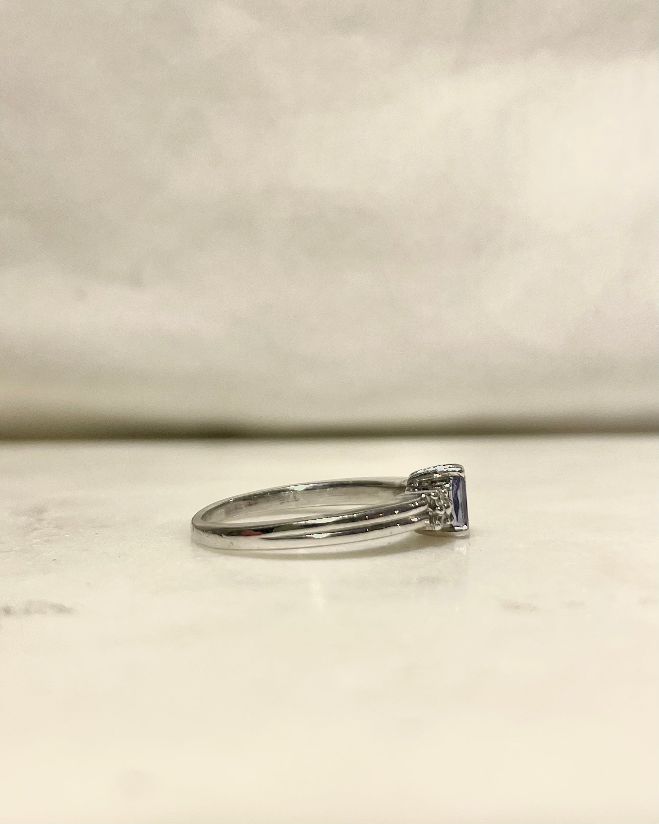 Bague Trilogie Tanzanite &amp; Diamants "Avarine" - Elliade Paris