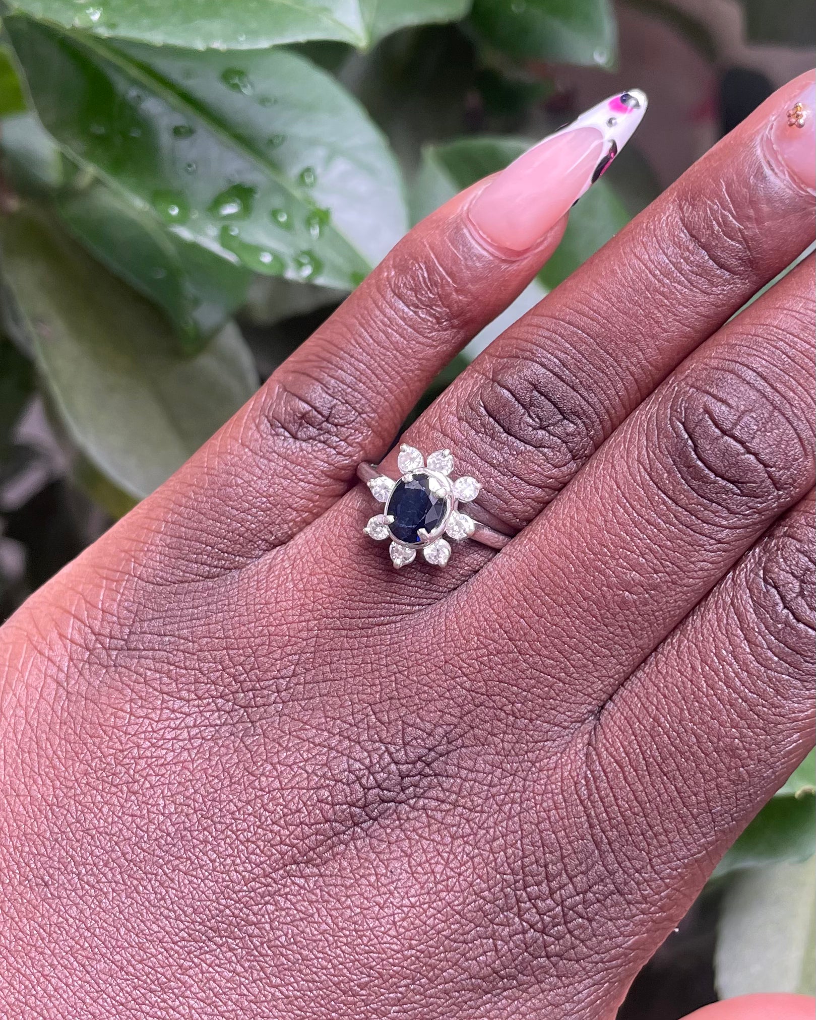 Bague Marguerite Saphir 0.90 carat &amp; Diamants “Anastasie”