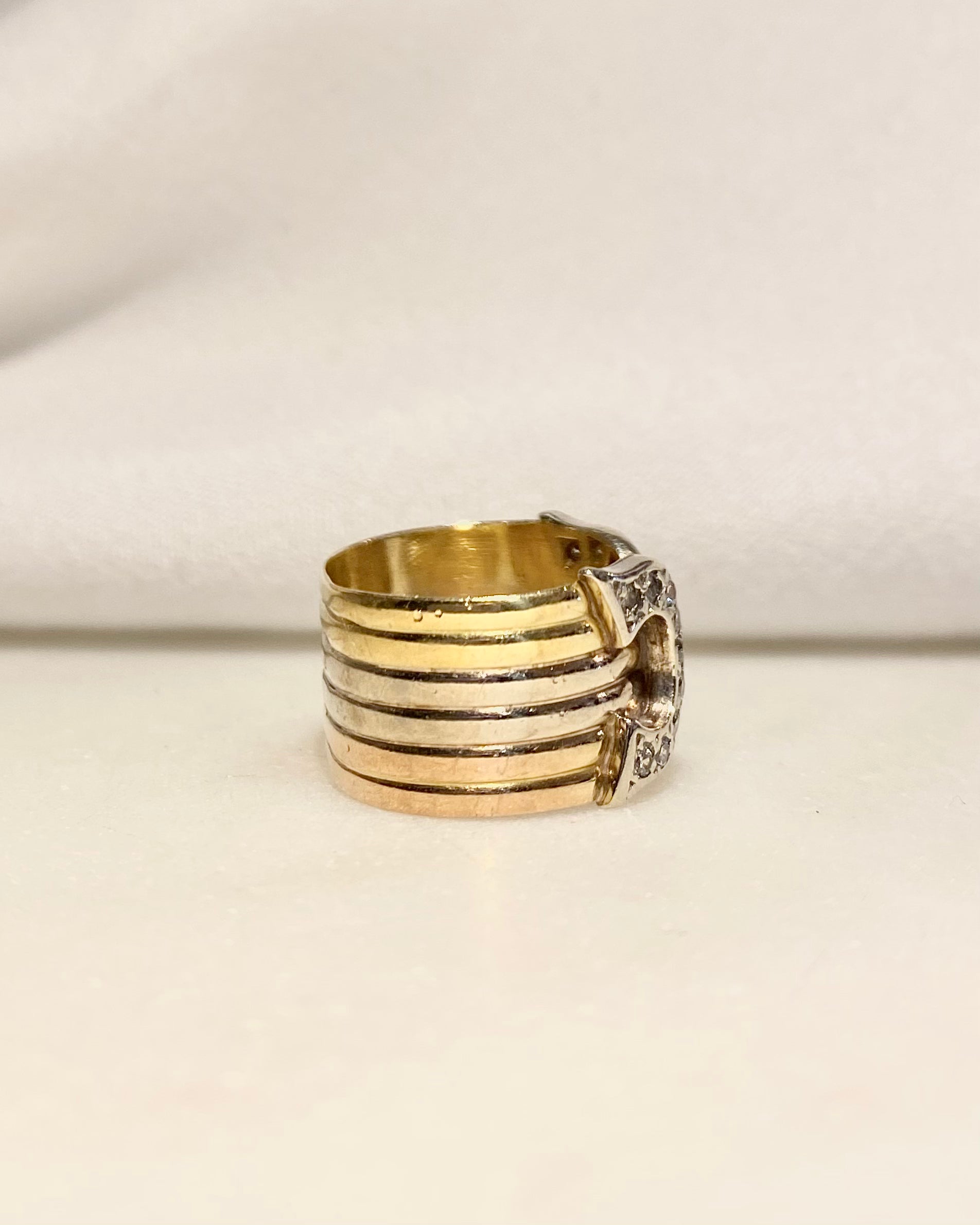 Bague Bandeau 3 ors &amp; Diamants 0.36 carat "Cerise"