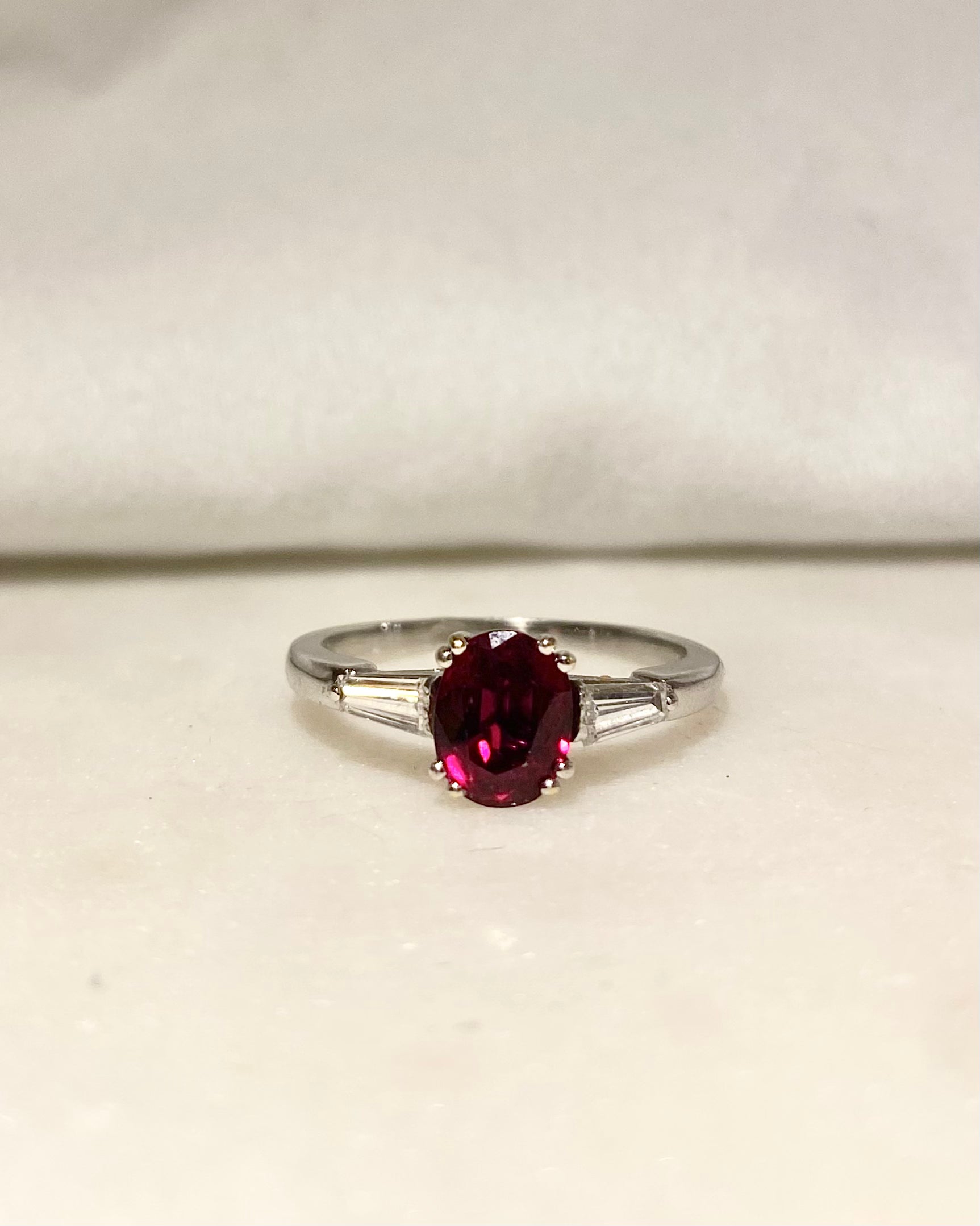Bague Solitaire Rubis 1.25 carat &amp; Diamants "Soline"