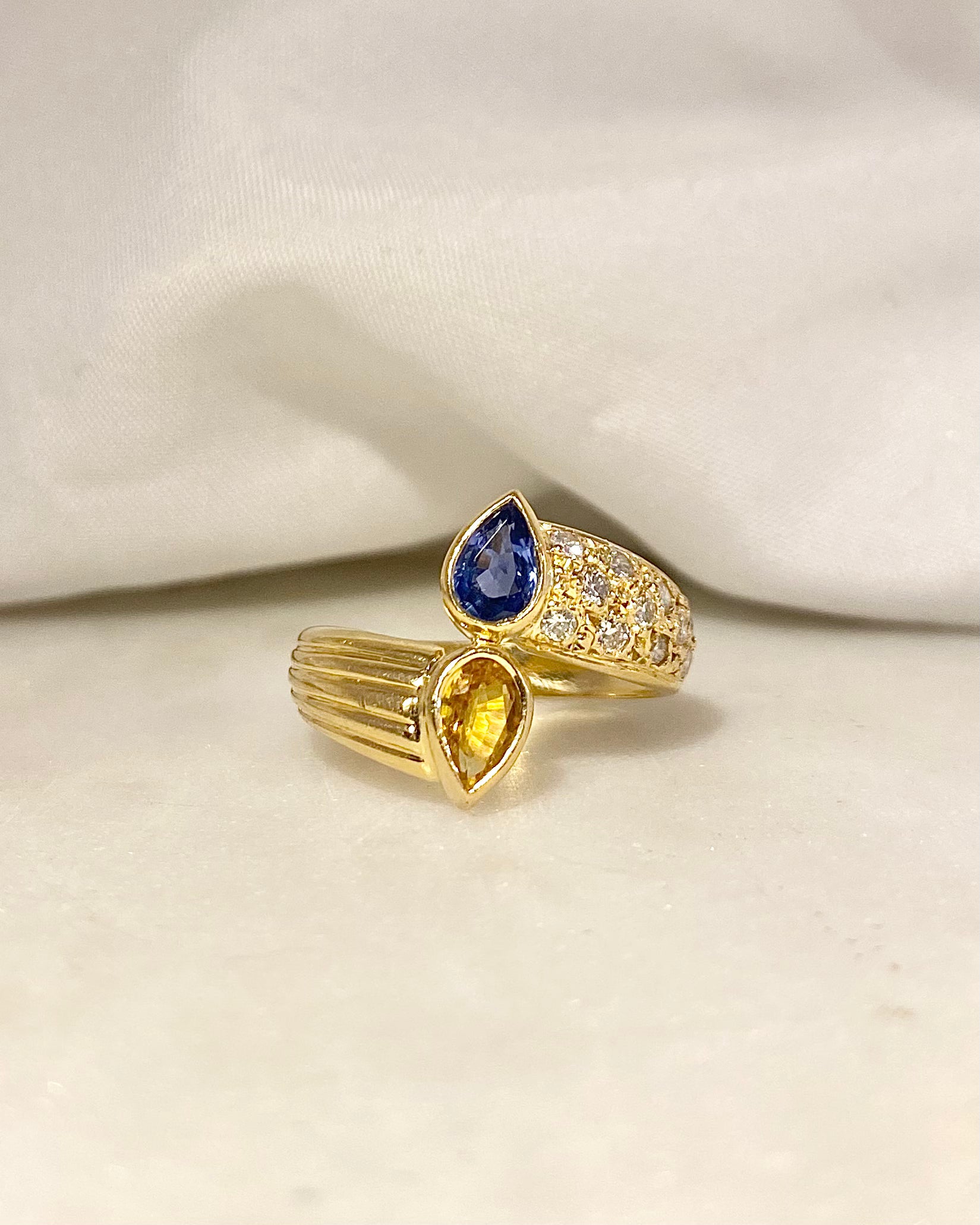 Bague Toi et moi Saphirs 1.10 carat &amp; Diamants "Mewen"