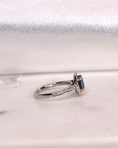 Bague Style Art-Déco Saphir 1.30 carat &amp; Diamants &quot;Artémis&quot;