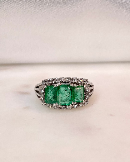Bague Trilogie Émeraudes 1.60 carat &amp; Diamants “Ravi”