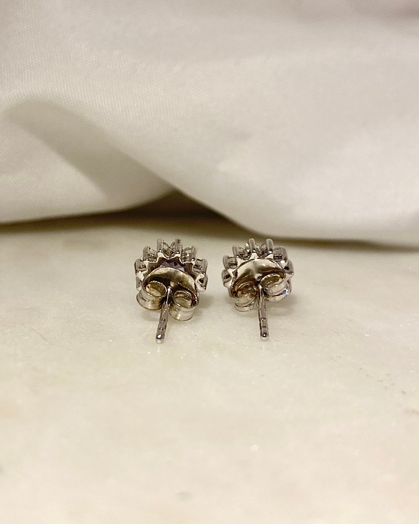 Boucles Marguerite Tanzanites &amp; Diamants &quot;Maera&quot;