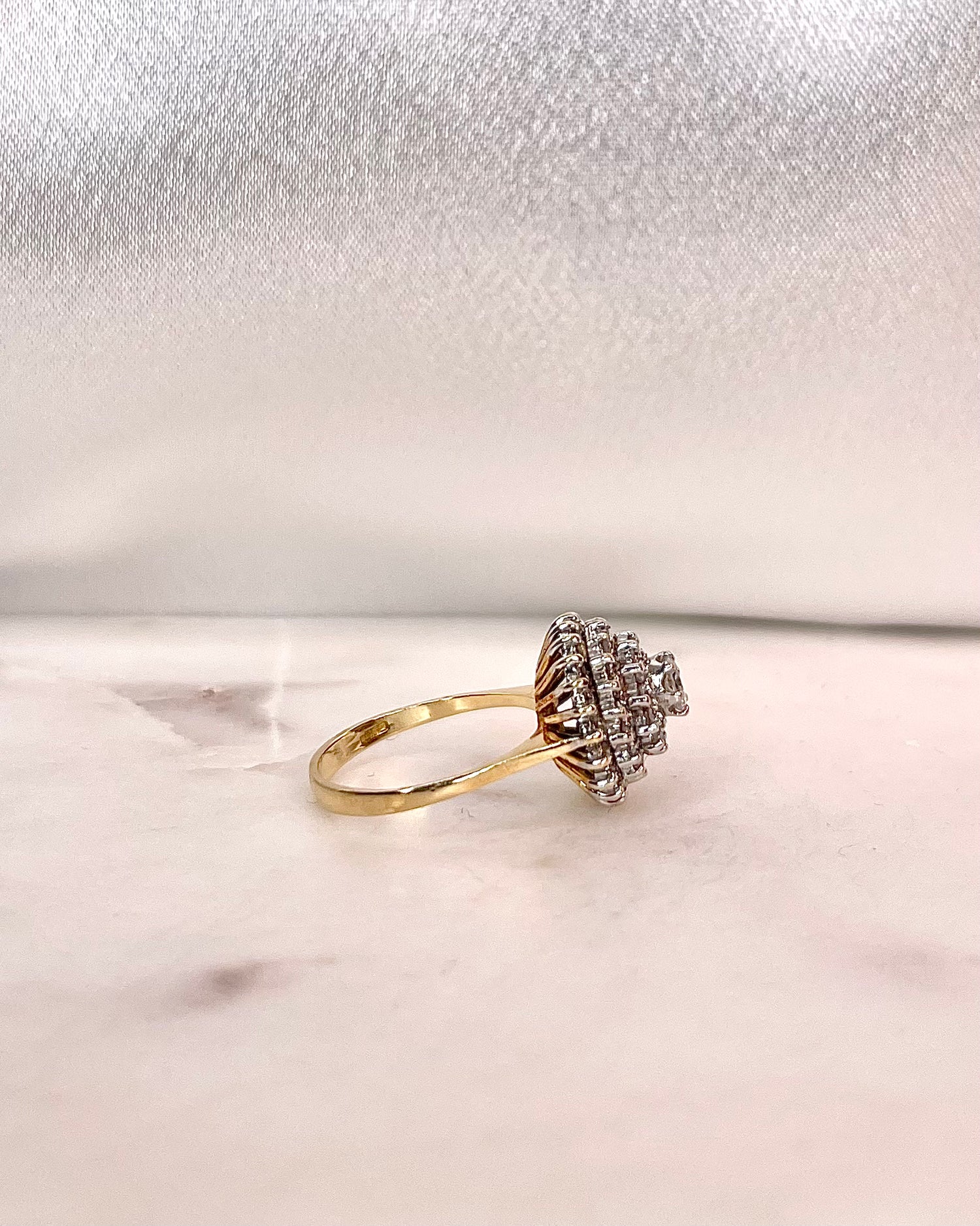 Bague Marguerite 53 Diamants 1.24 Carat &quot;Nina&quot;
