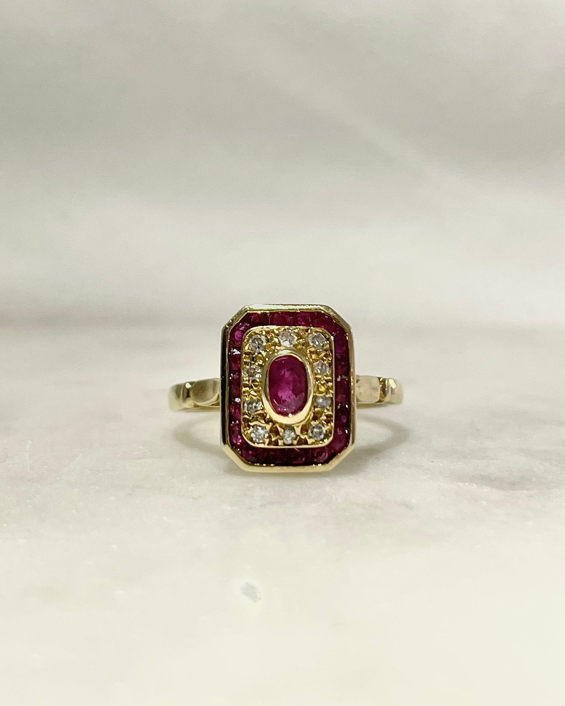 Art Deco Style Ring Ruby &amp; Diamonds "Uméa"