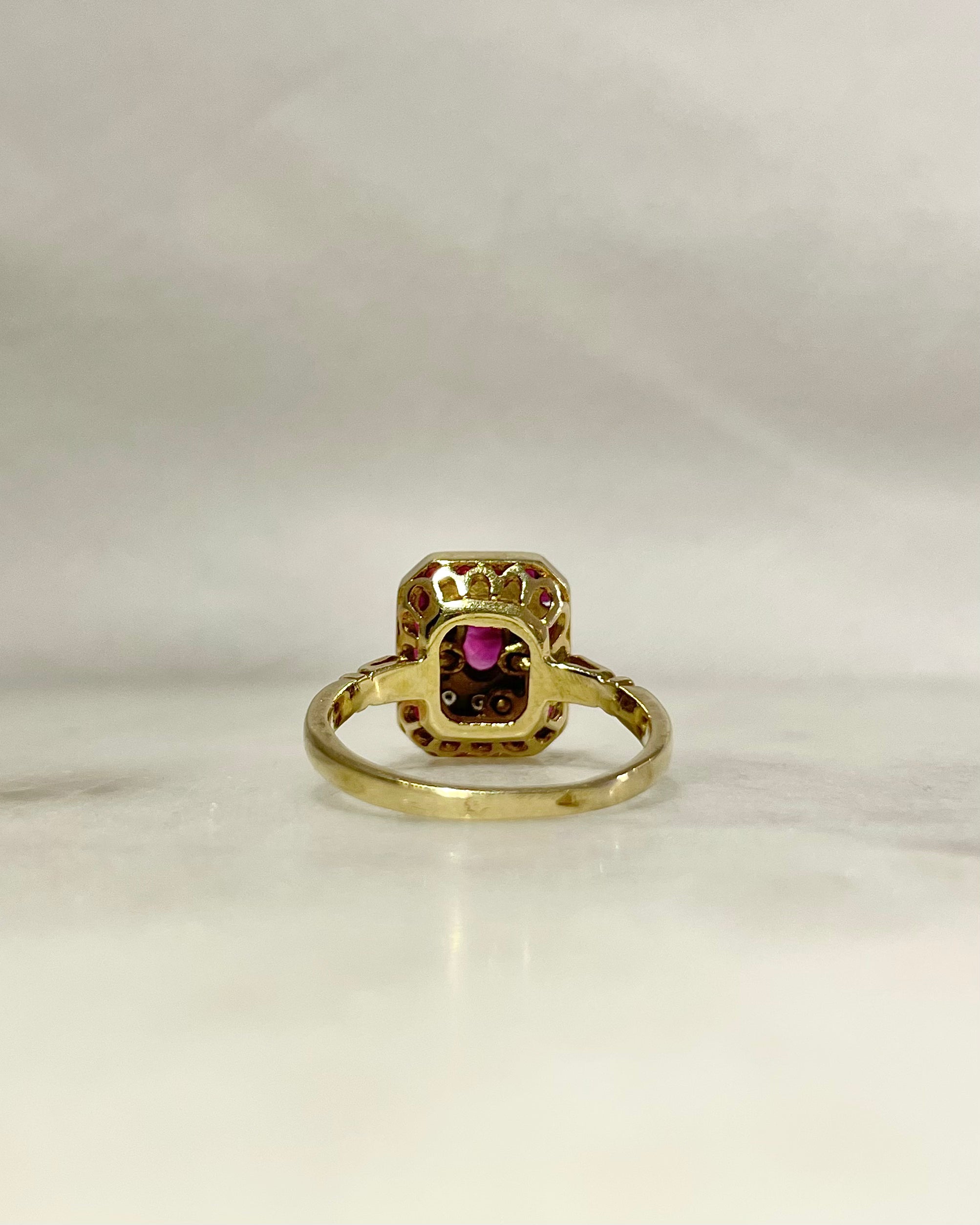 Art Deco Style Ring Ruby &amp; Diamonds "Uméa"