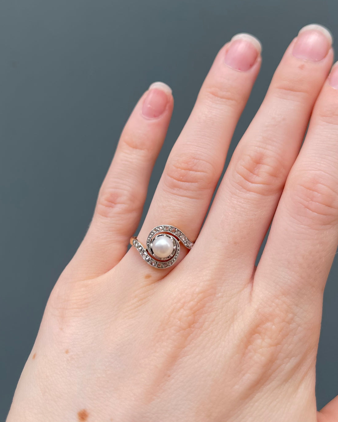 Bague Tourbillon Perle et Diamants &quot;Nayeli&