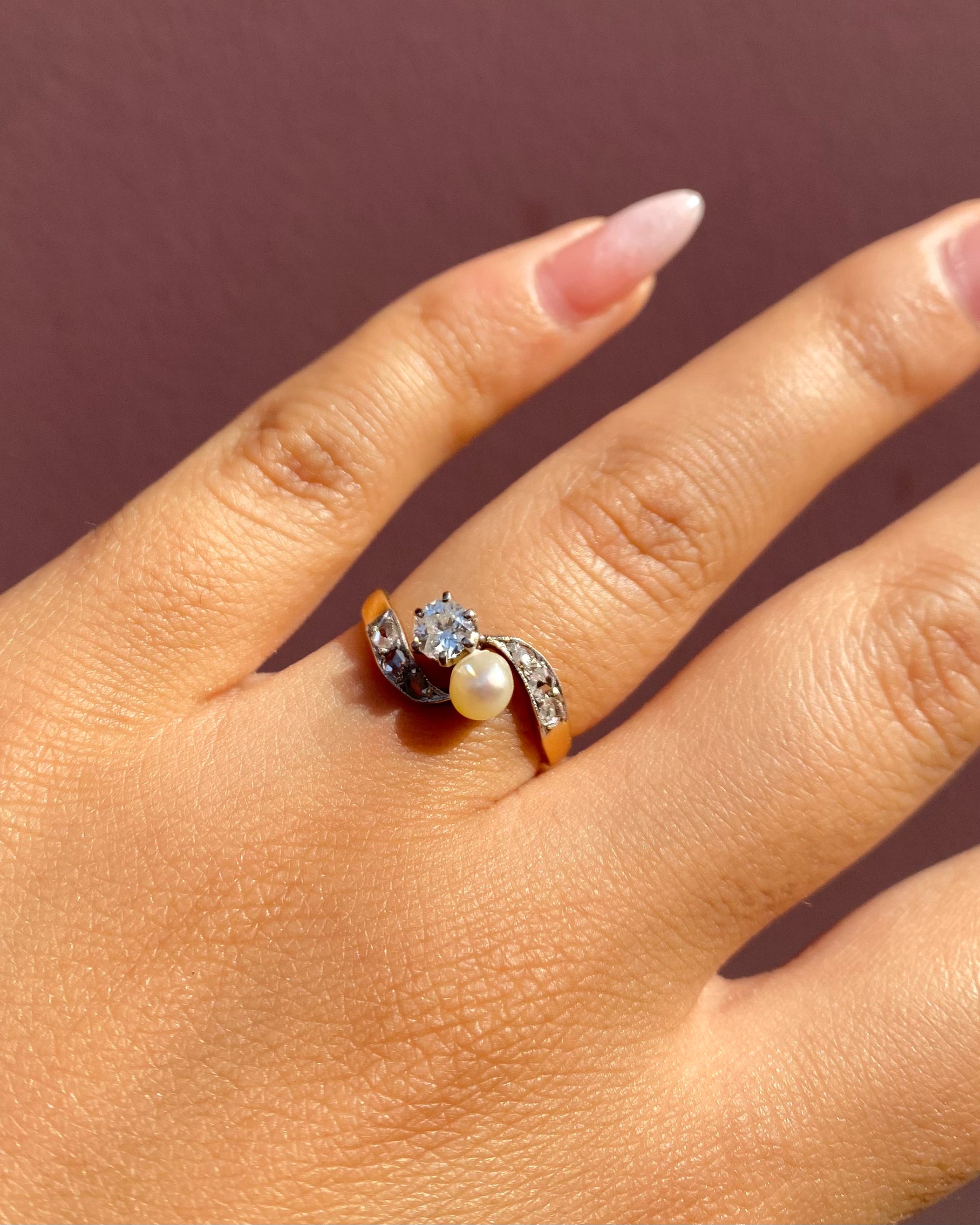 Bague Art-déco Toi &amp; Moi Perle &amp; Diamants 0.45 carat "Prunelle"