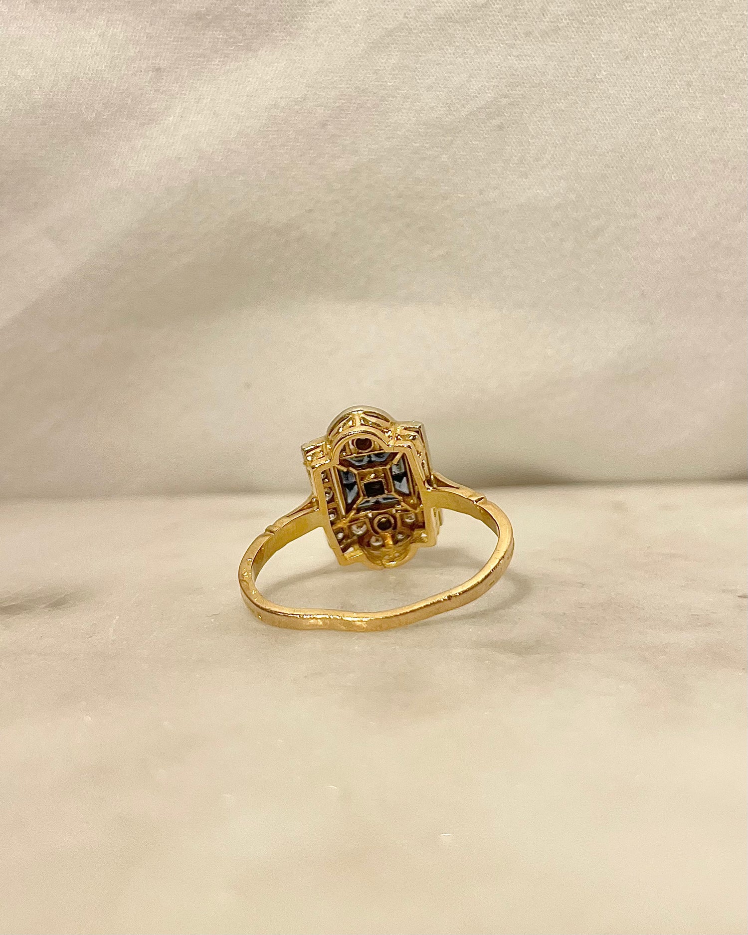 Bague Art-Déco Saphirs 0.16 carat &amp; Diamants &quot;Ondine&quot;