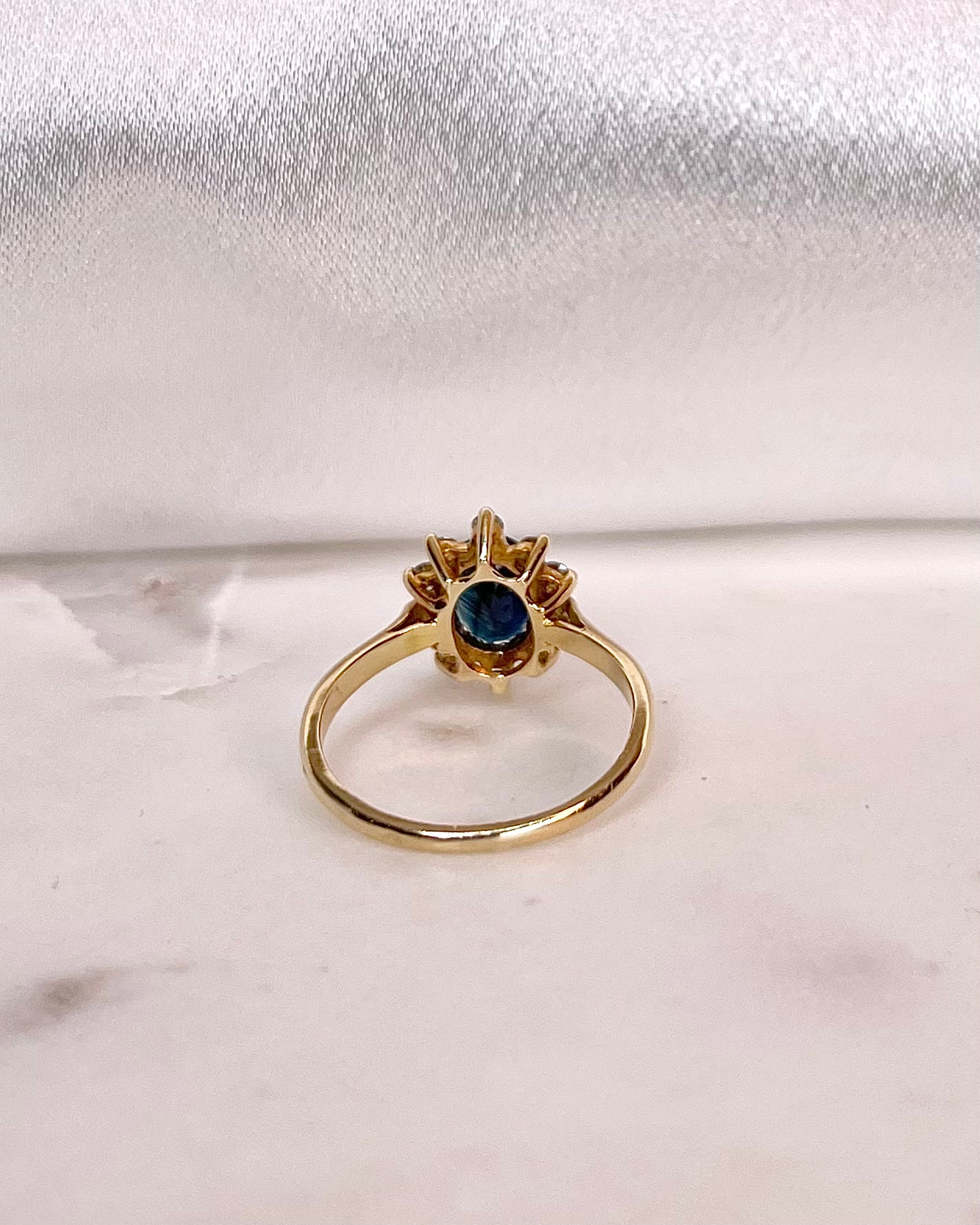 Bague Marguerite Saphir 1.70 carat &amp; Diamants "Isil"
