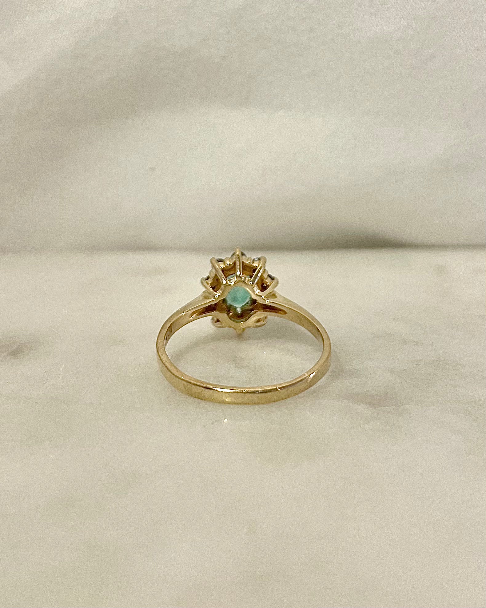 Bague Marguerite Emeraude 0.44 carat &amp; Diamants "Aliénor"