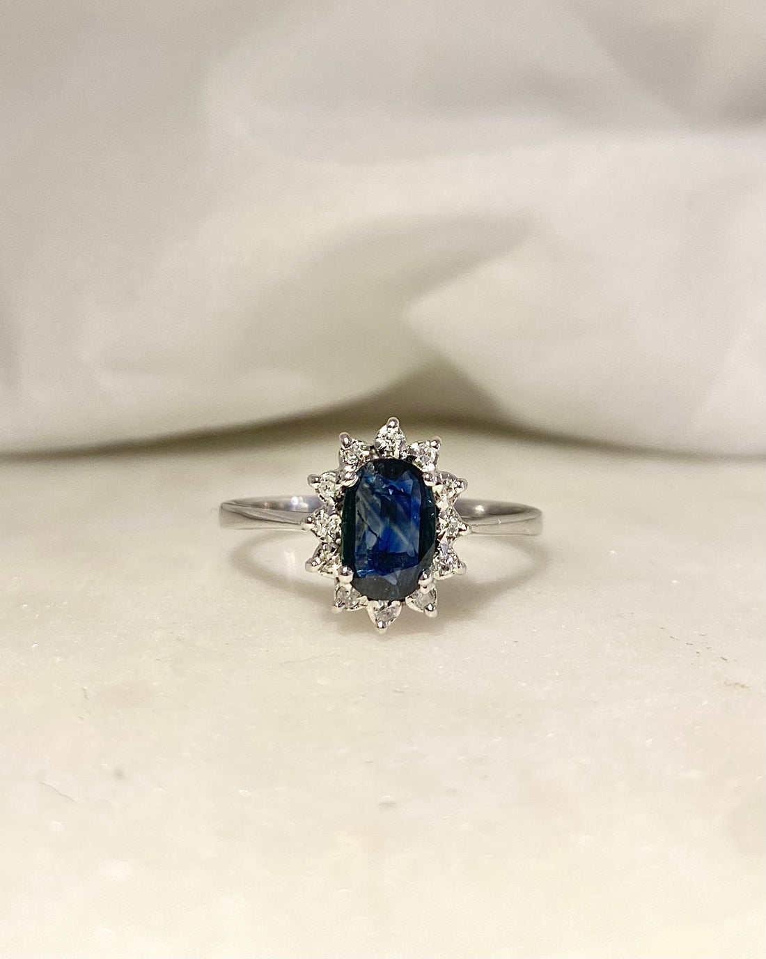 Bague Marguerite Saphir 0.80 carat & Diamants "Estrella"