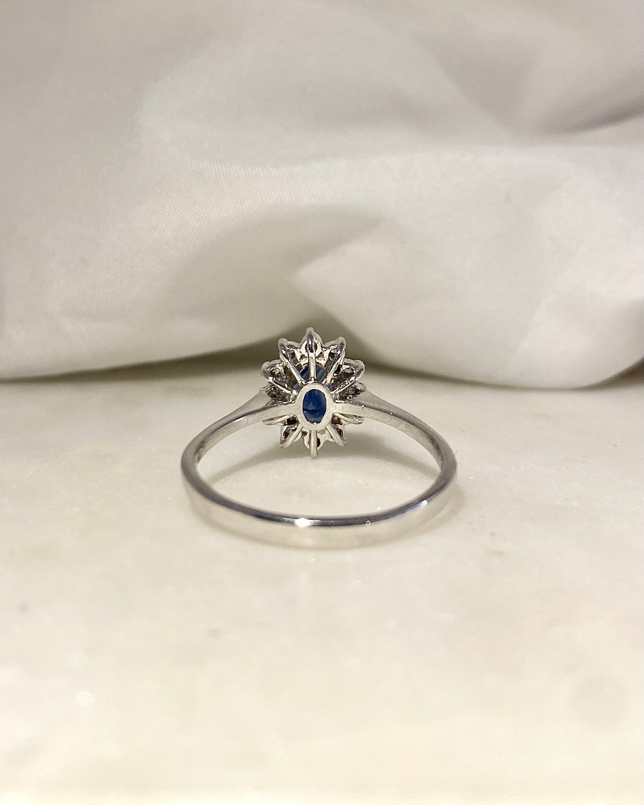 Bague Marguerite Saphir 0.80 carat &amp; Diamants "Estrella"