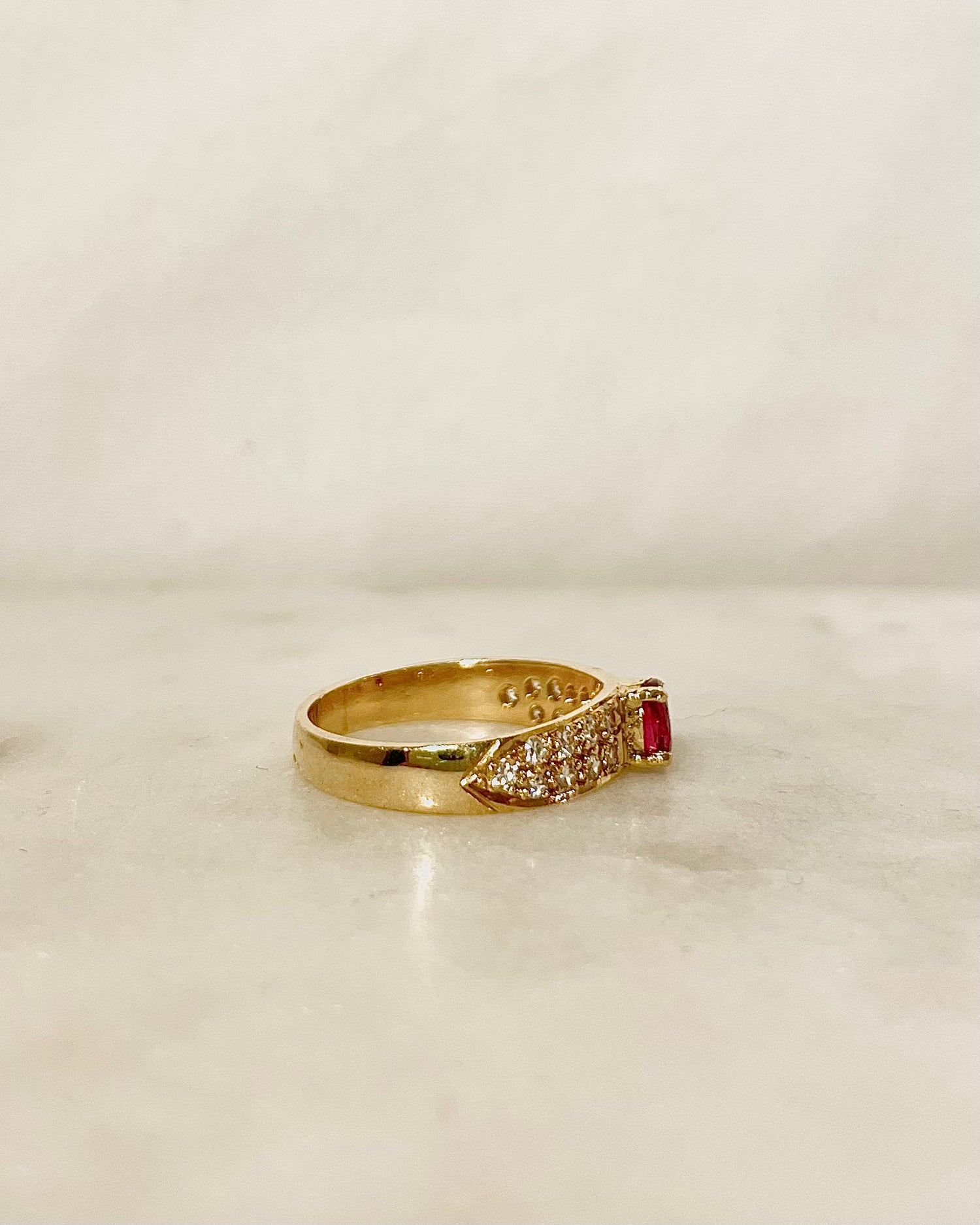 Bague Jonc Rubis 0.50 carat &amp; Diamants &quot;Andrea&quot;