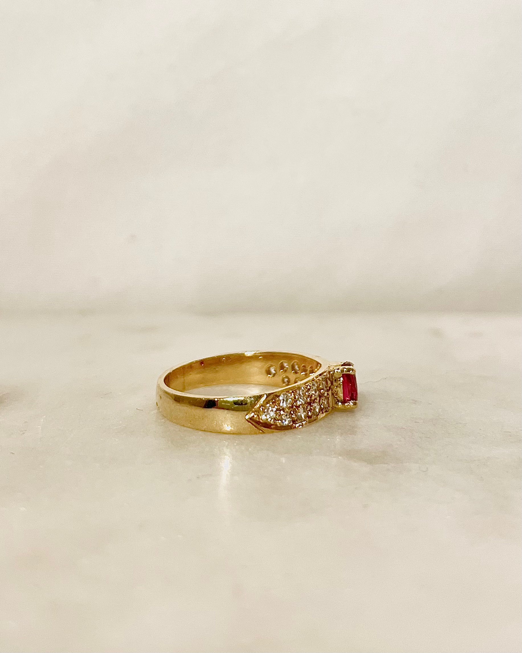 Bague Jonc Rubis 0.50 carat &amp; Diamants "Andrea"