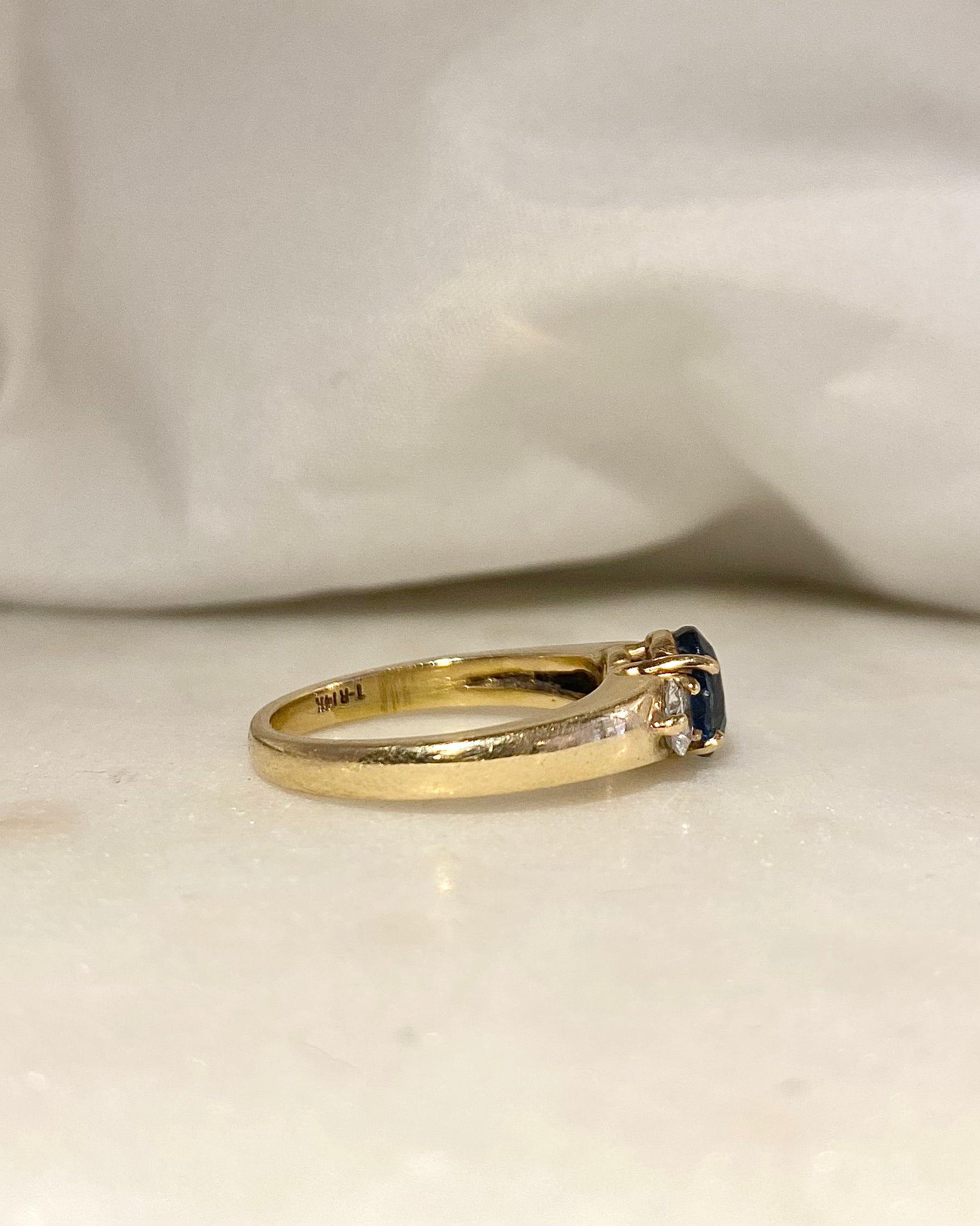 Bague Trilogie Saphir 1.10 carat &amp; Diamants "Maya"