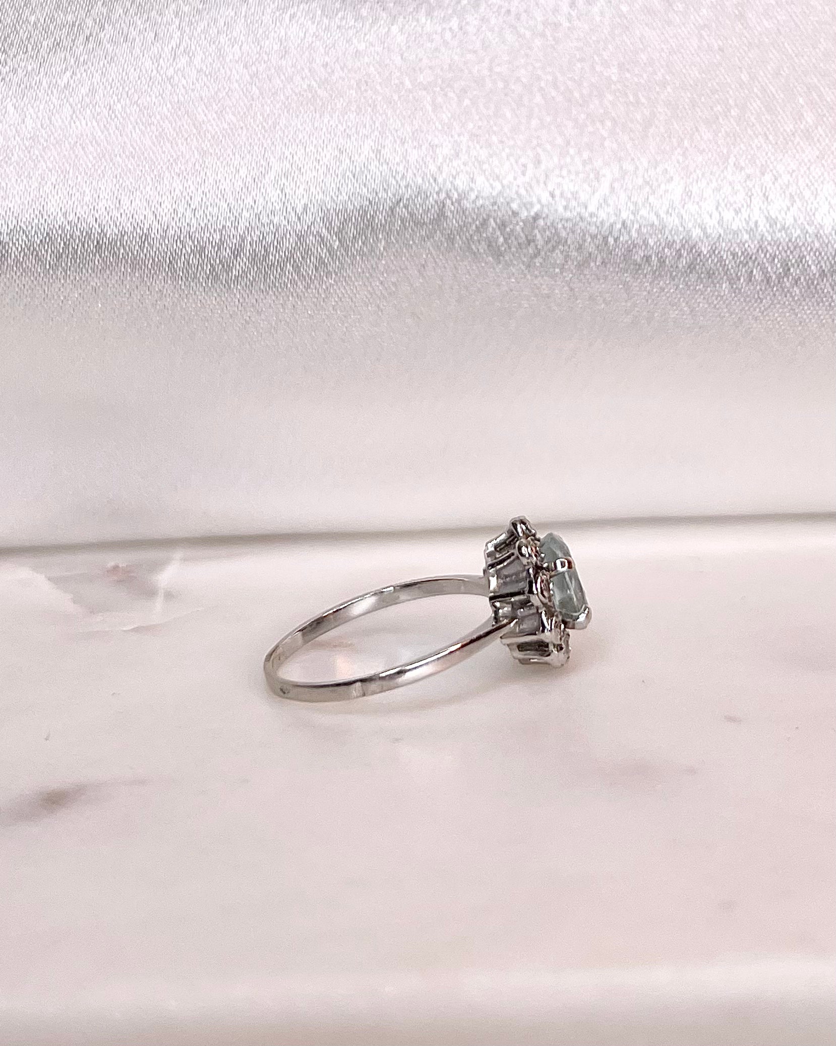 Bague Marguerite Aigue-marine 1 carat &amp; Diamants &quot;Callista&quot;