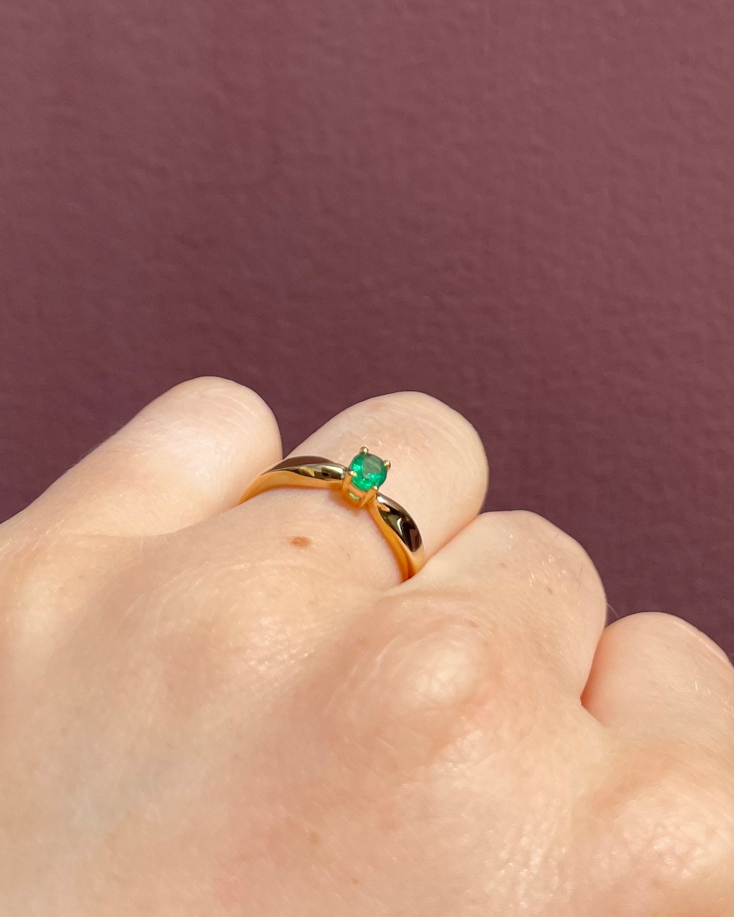 Bague Solitaire Emeraude 0.20 carat &quot;Alionore&quot;