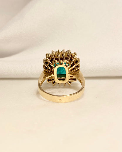Bague Marguerite Emeraude 7.30 carats &amp; 20 Diamants &quot;Fauvette&quot;