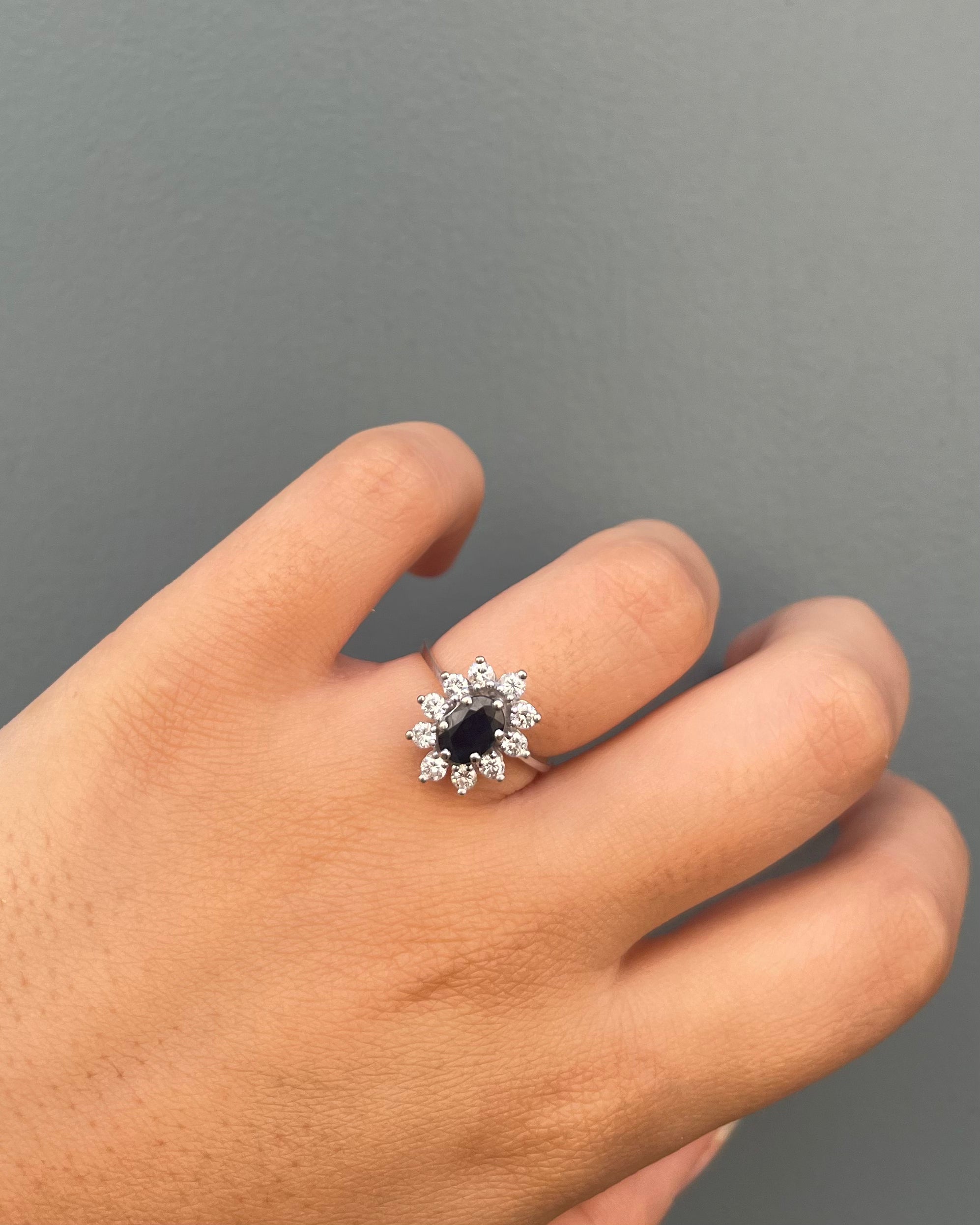 Bague Marguerite Saphir 0.95 carat &amp; Diamants &quot;Bartize&quot;