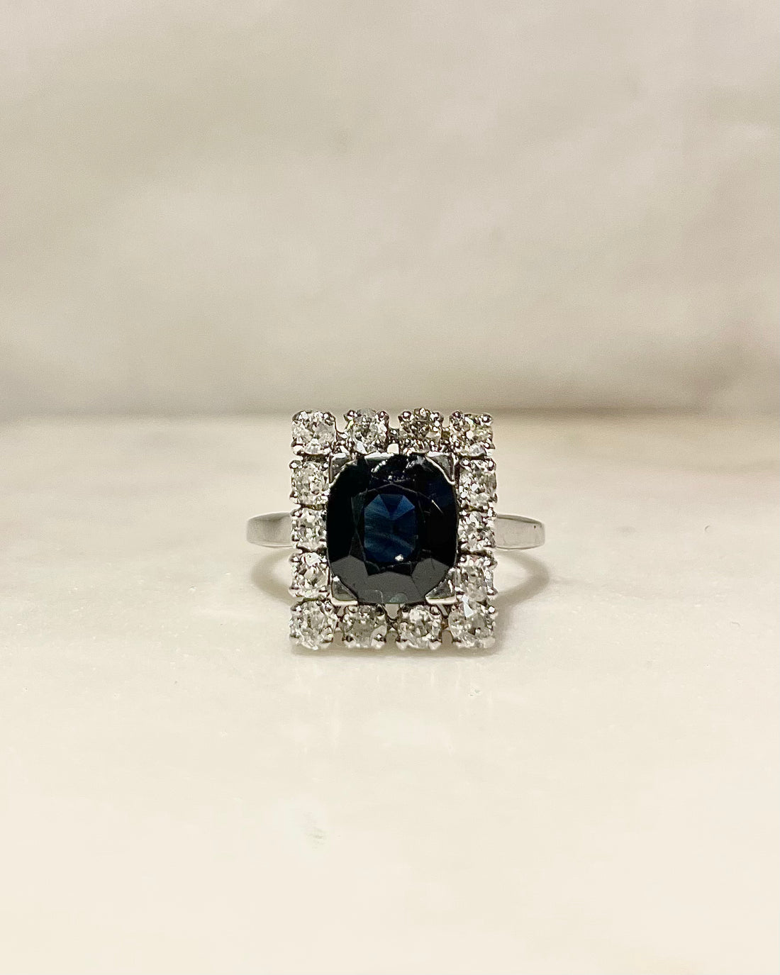 Bague Marguerite Saphir 3 carats &amp; Diamants &quot;Iséna&quot;
