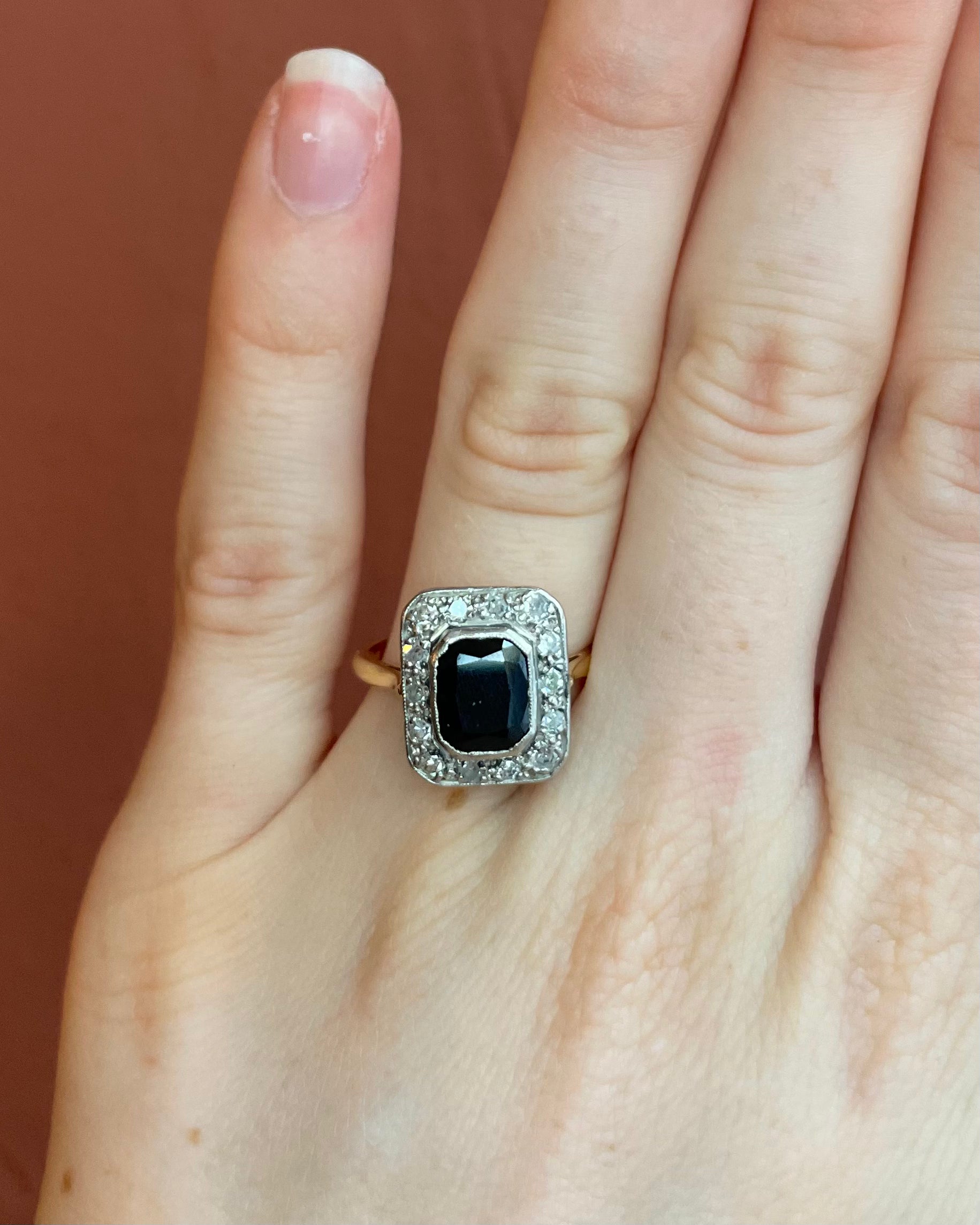 Bague Style Art-déco Saphir 1.92 carat &amp; Diamants &quot;Émyle&quot;