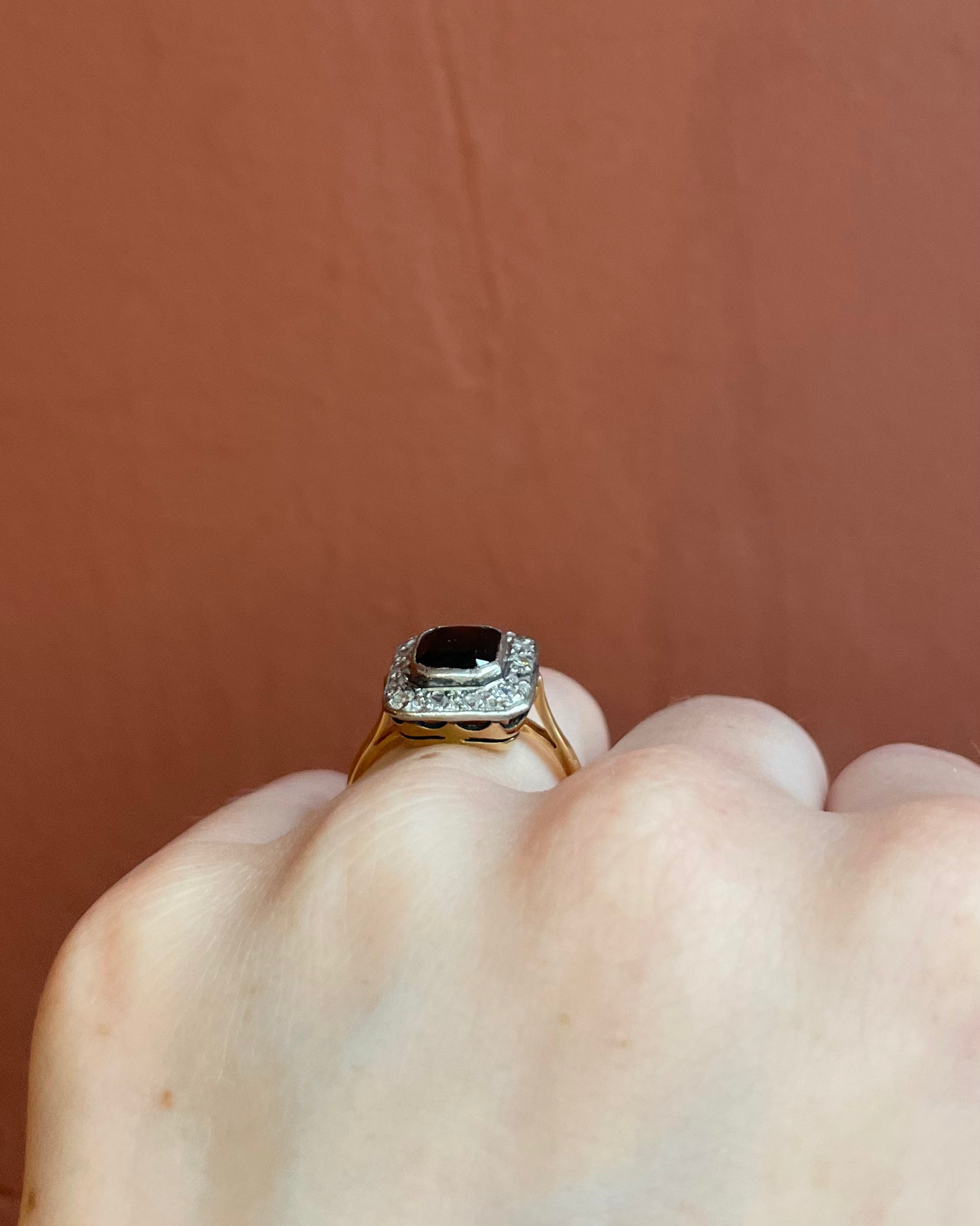 Bague Style Art-déco Saphir 1.92 carat &amp; Diamants "Émyle"