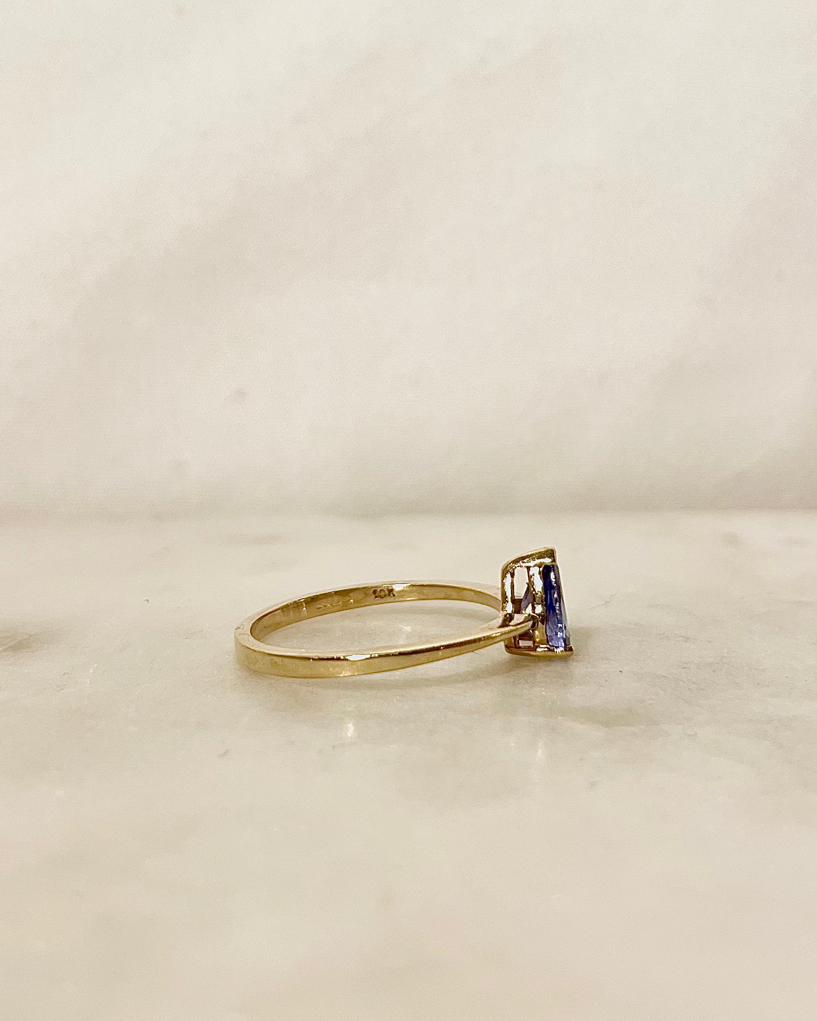 Anillo solitario Tanzanita 0.75 quilates "Mariane"