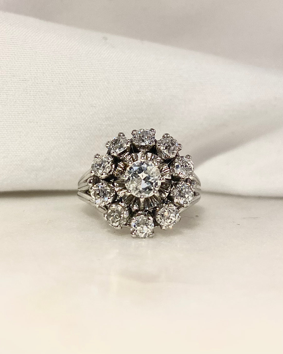 Bague Marguerite Diamants 1.30 carat &quot;Domitille&quot;