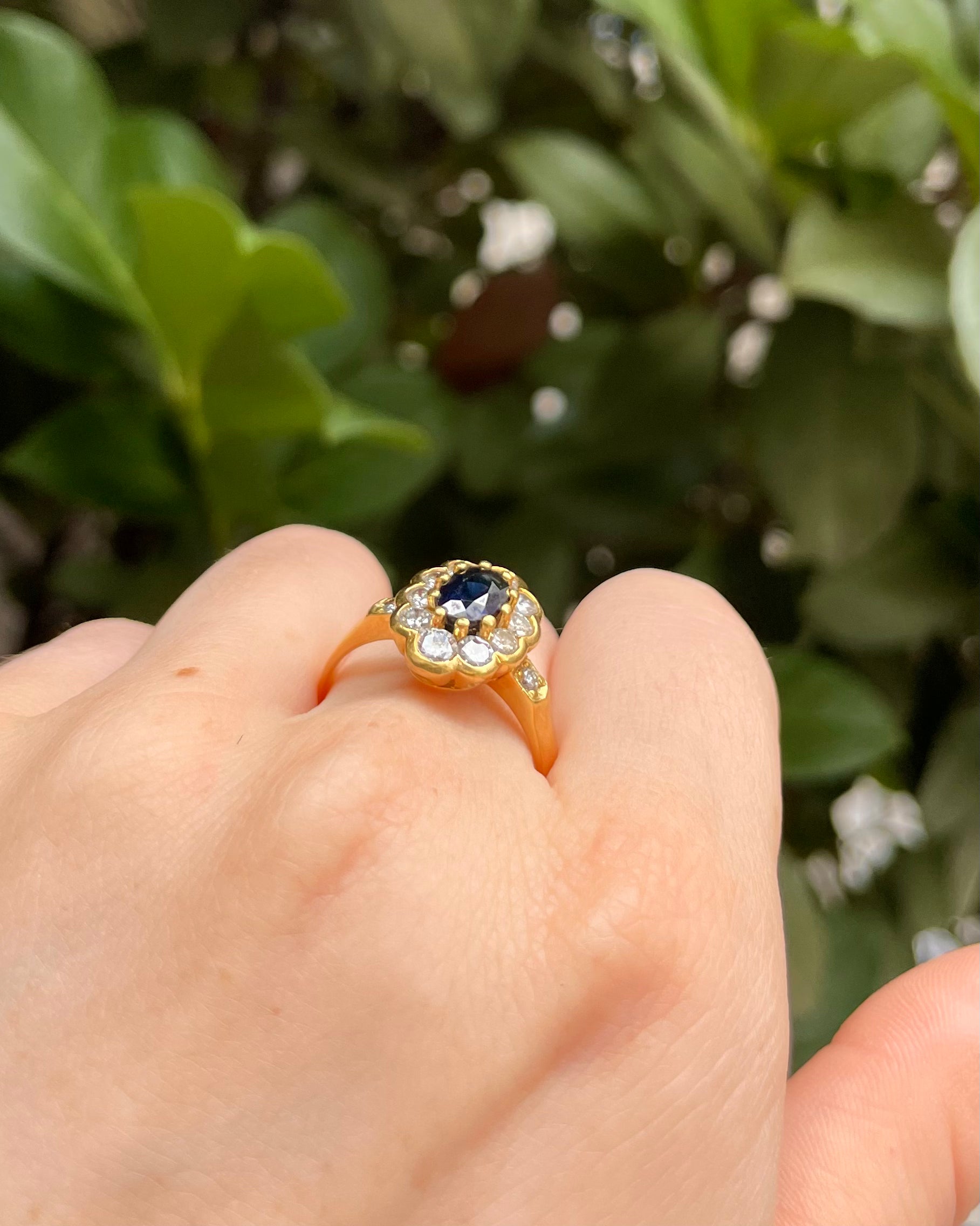 Bague Marguerite Saphir 1.30 carat &amp; Diamants "Kaéa"
