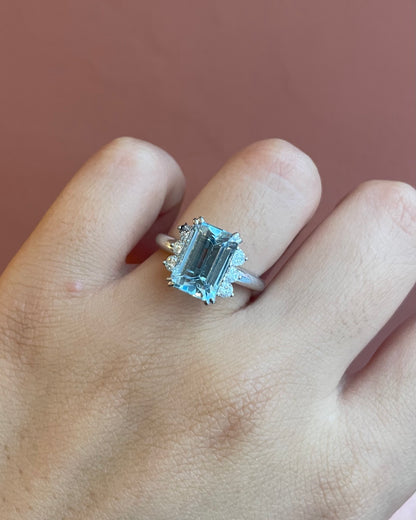Bague Cocktail Aigue-Marine 3.80 Carats &amp; Diamants &quot;Déraé&quot;