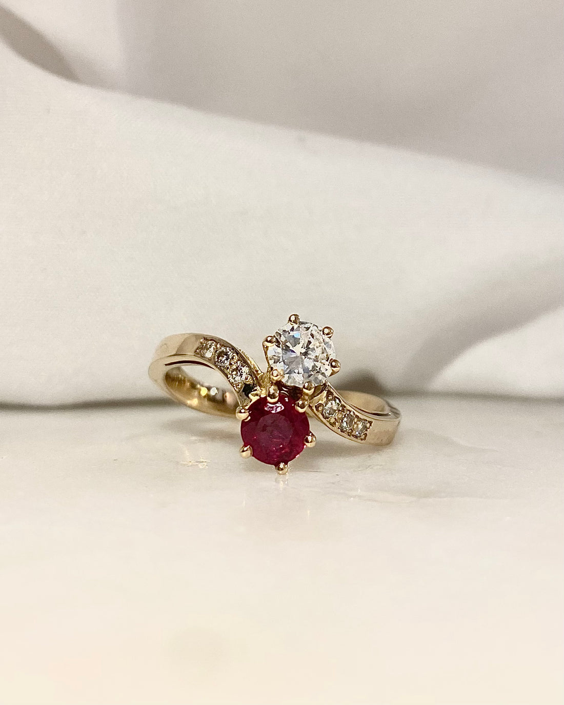 Bague Toi &amp; Moi Rubis 0.70 carat &amp; Diamants &quot;Blandine&quot;